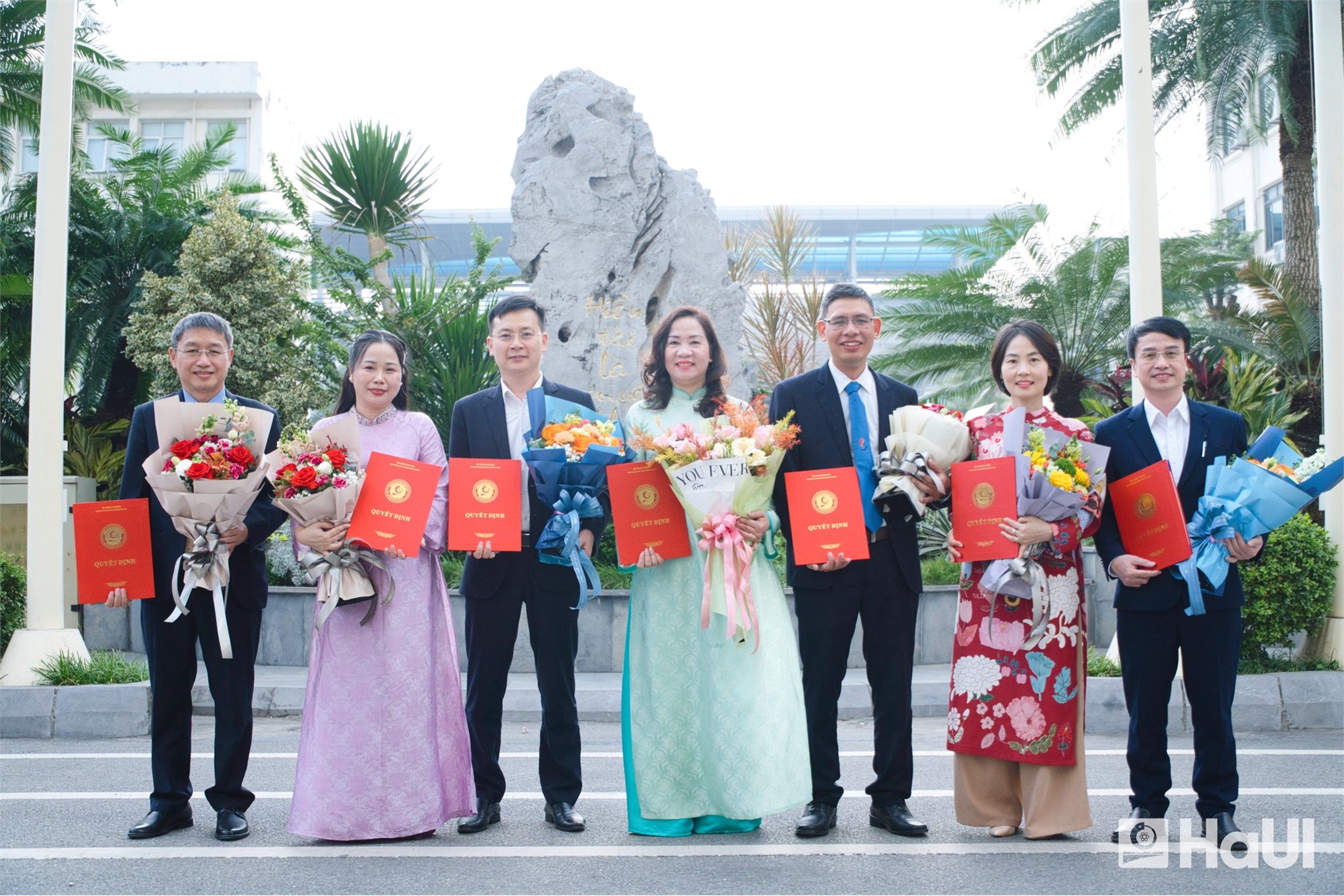 Tôn vinh tân Phó Giáo sư năm 2025 – SICT khẳng định tầm vóc học thuật trong hệ thống Đại học Công nghiệp Hà Nội