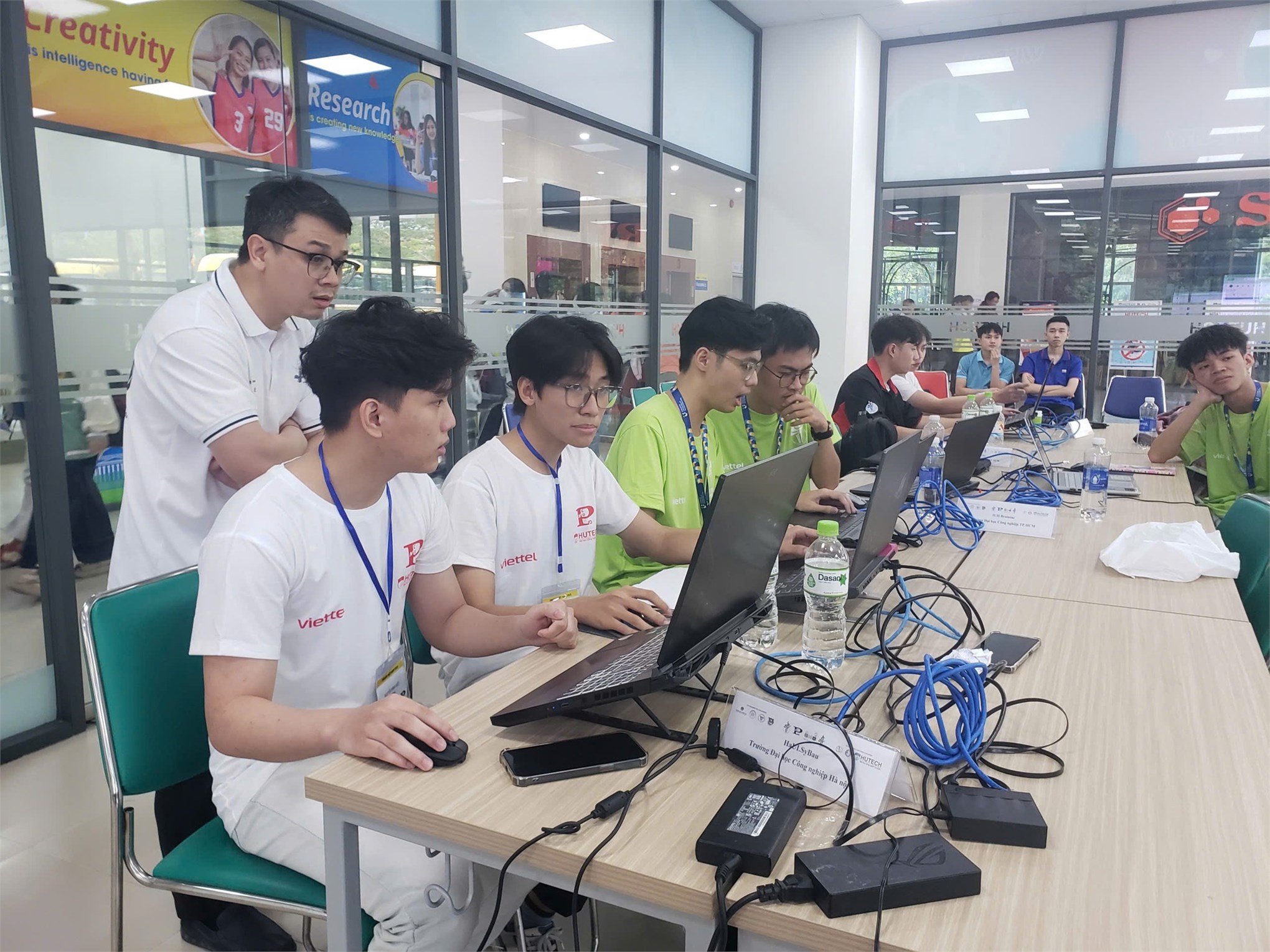 Dấu ấn trí tuệ haui tại olp’25 và icpc 2025: Bản lĩnh – Kiên trì – Khát vọng bứt phá