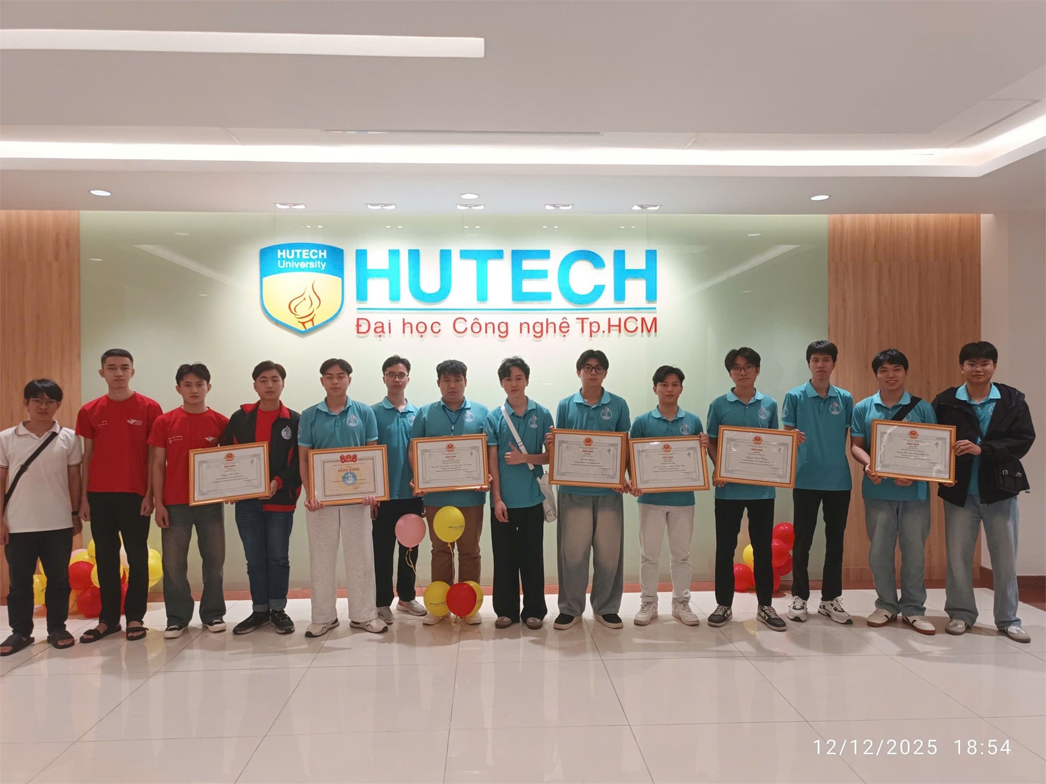 Dấu ấn trí tuệ haui tại olp’25 và icpc 2025: Bản lĩnh – Kiên trì – Khát vọng bứt phá