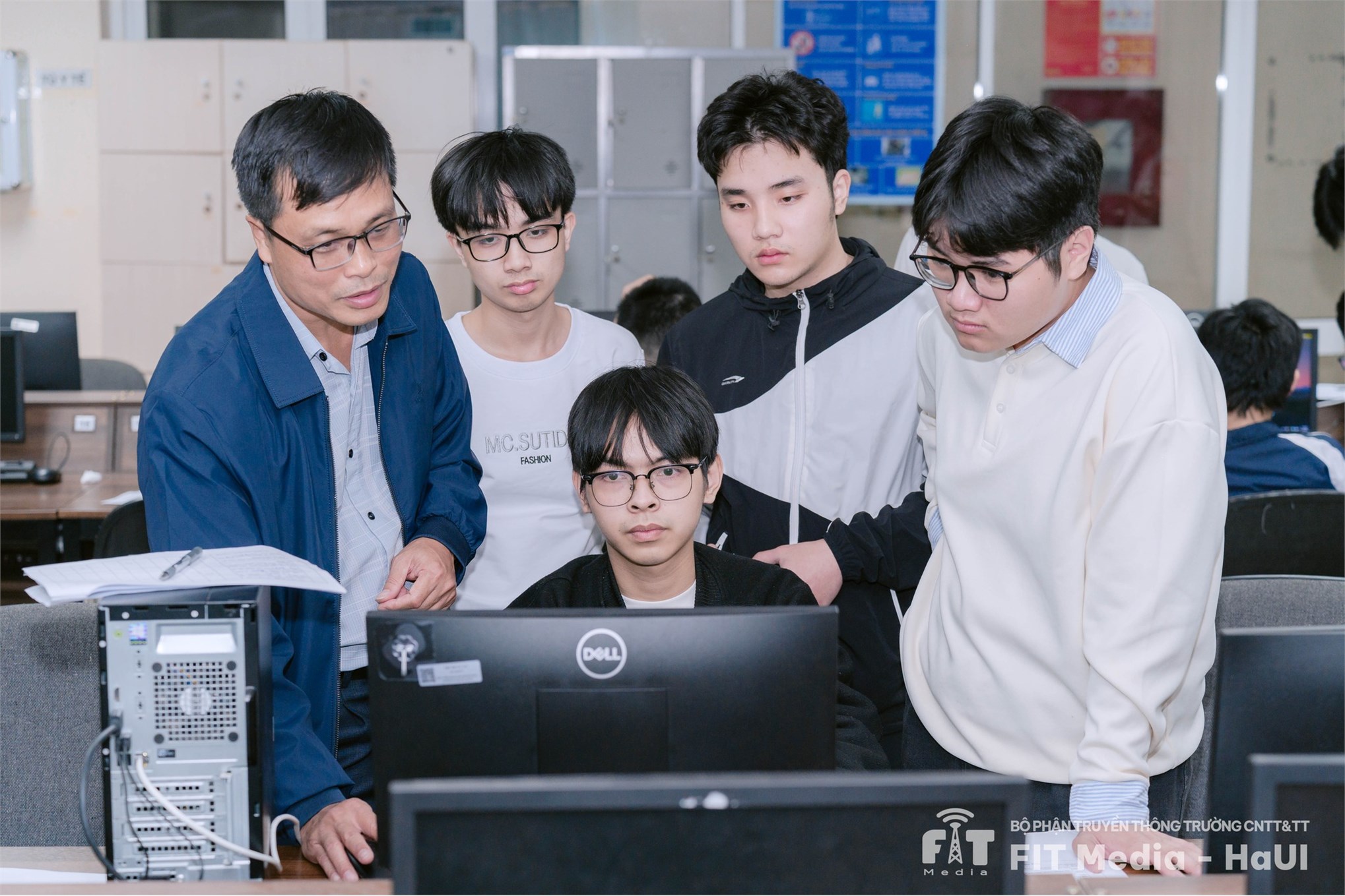 Chung kết cuộc thi tìm hiểu và lắp ráp phần cứng I-HARD: Sôi nổi, kịch tính và bùng nổ tinh thần công nghệ