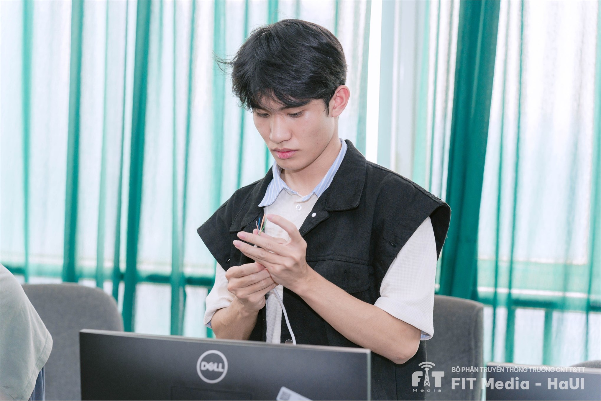 Chung kết cuộc thi tìm hiểu và lắp ráp phần cứng I-HARD: Sôi nổi, kịch tính và bùng nổ tinh thần công nghệ