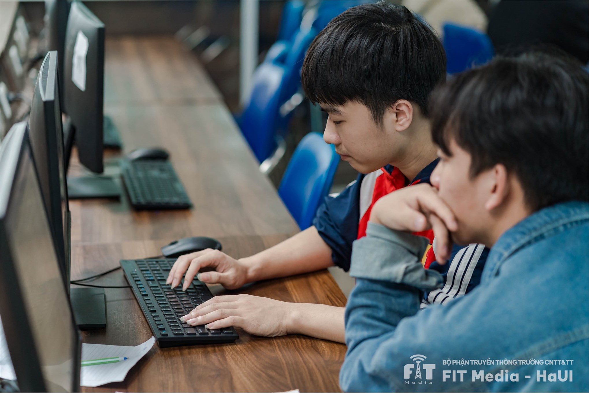 Tư duy thuật toán lên ngôi tại vòng chung kết cuộc thi AI-TANK