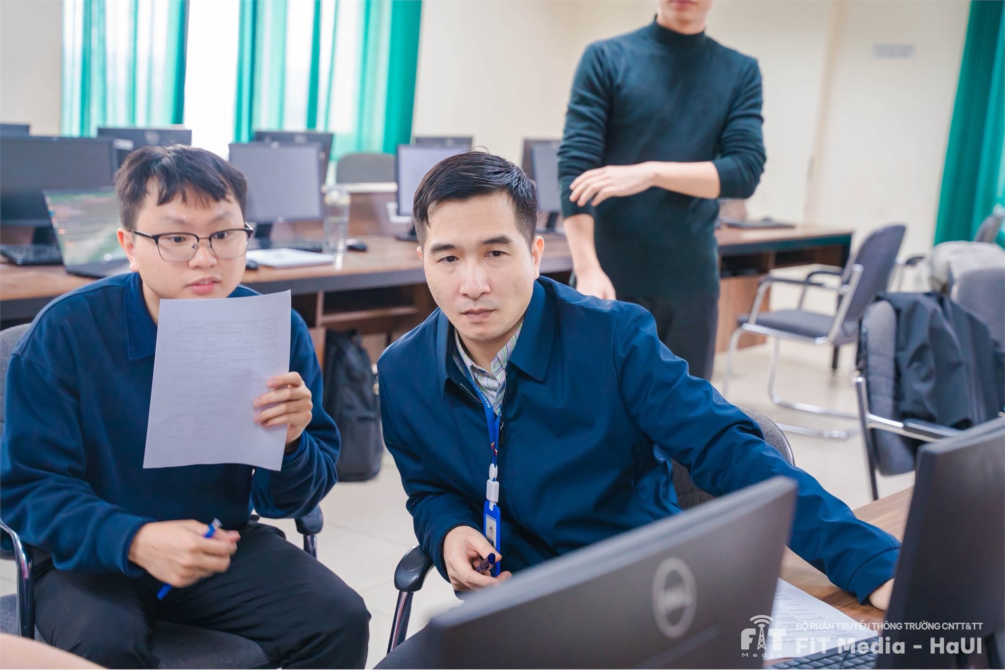 Chung kết cuộc thi AI-Assistant 2025: Dấu ấn sáng tạo của sinh viên SICT – HaUI trong khai thác dữ liệu và trí tuệ nhân tạo