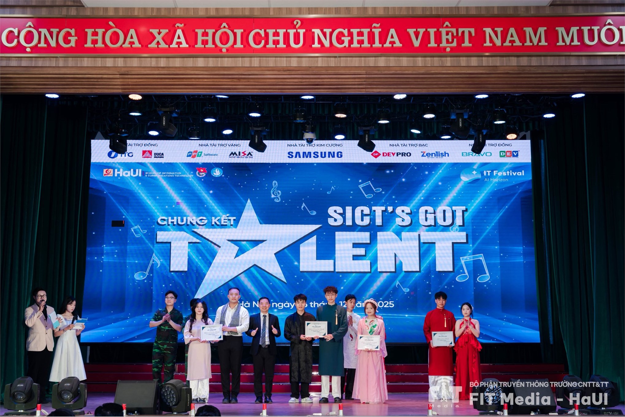 Tổng kết Gala IT Festival – AI Horizon: Hành trình của đam mê, sáng tạo và khát vọng bứt phá