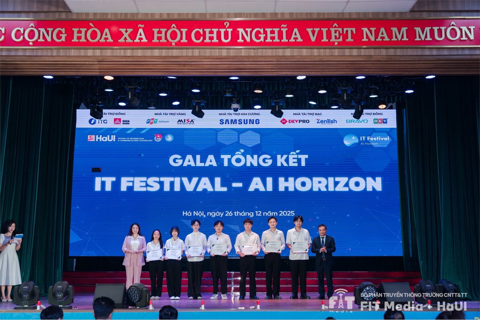Tổng kết Gala IT Festival – AI Horizon: Hành trình của đam mê, sáng tạo và khát vọng bứt phá