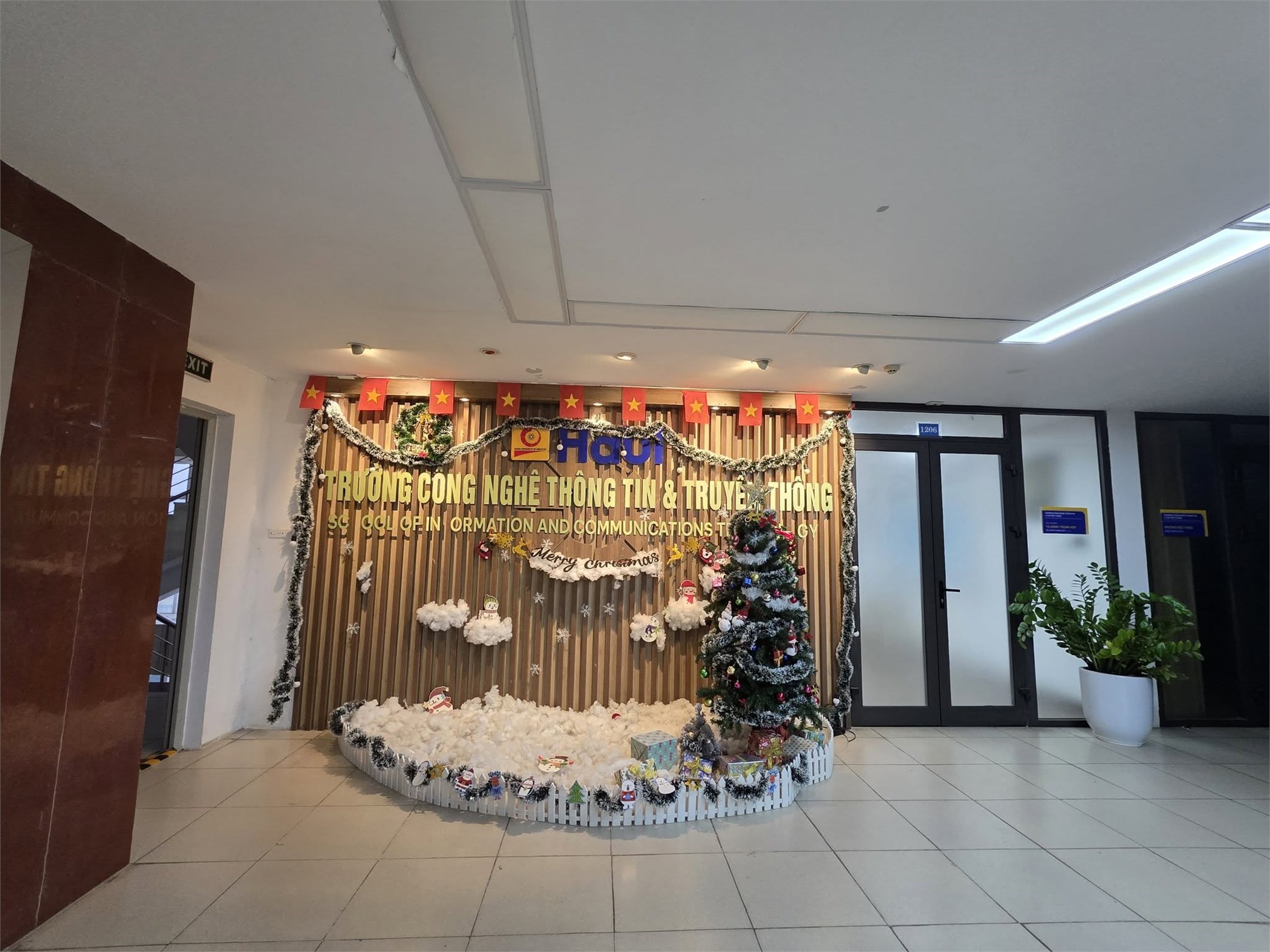 Tổng kết Tuần 5S lần thứ nhất của Trường Công nghệ Thông tin và Truyền thông