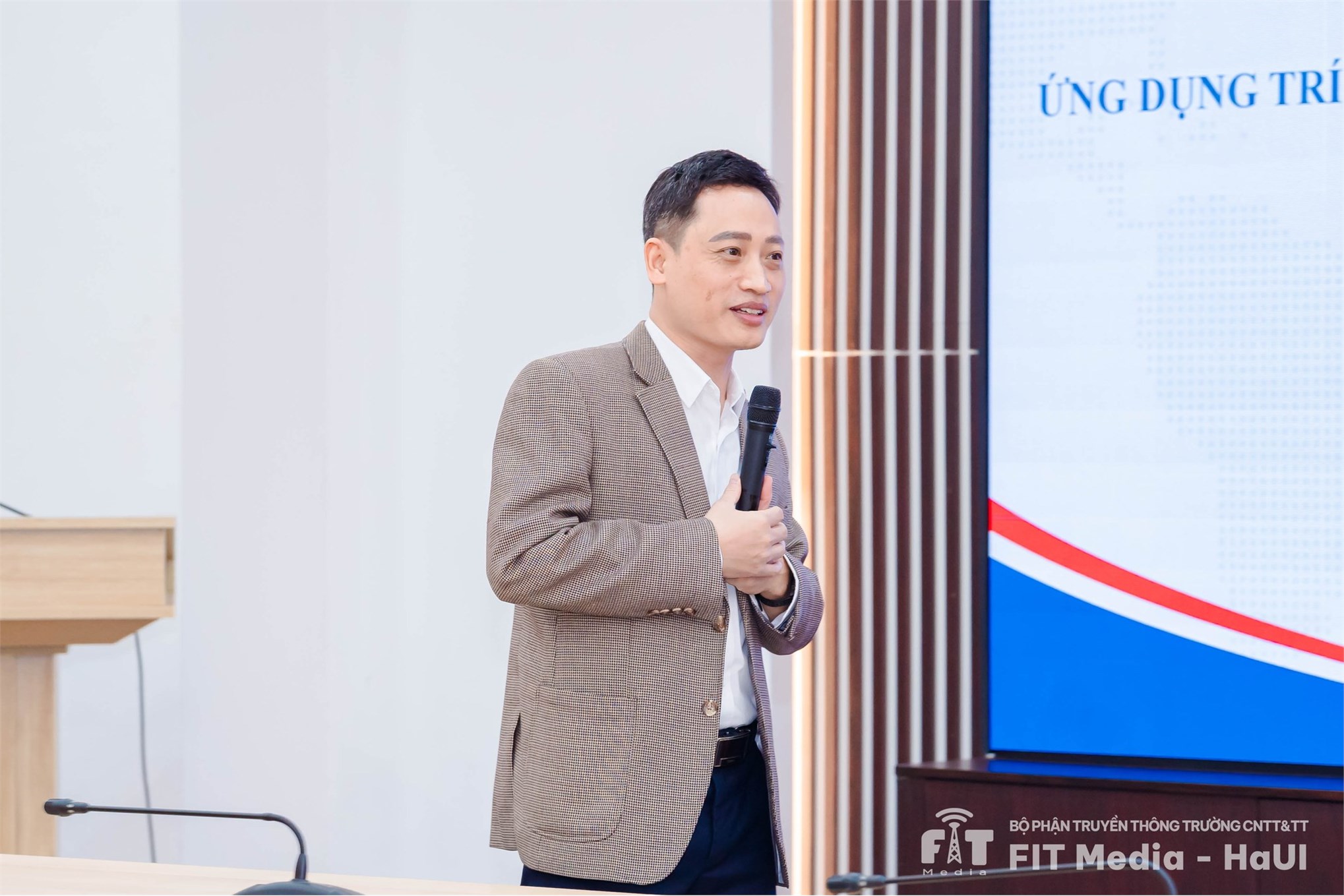 Đại học Công nghiệp Hà Nội tổ chức tập huấn ứng dụng AI trong giảng dạy và đánh giá kết quả học tập