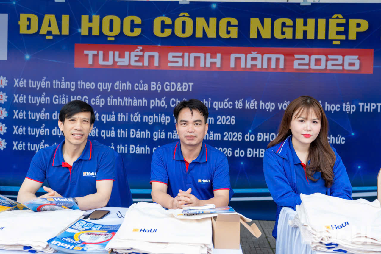 Trường Công nghệ Thông tin và Truyền thông HaUI đồng hành cùng sỹ tử miền Trung tại Ngày hội tư vấn tuyển sinh – hướng nghiệp năm 2026