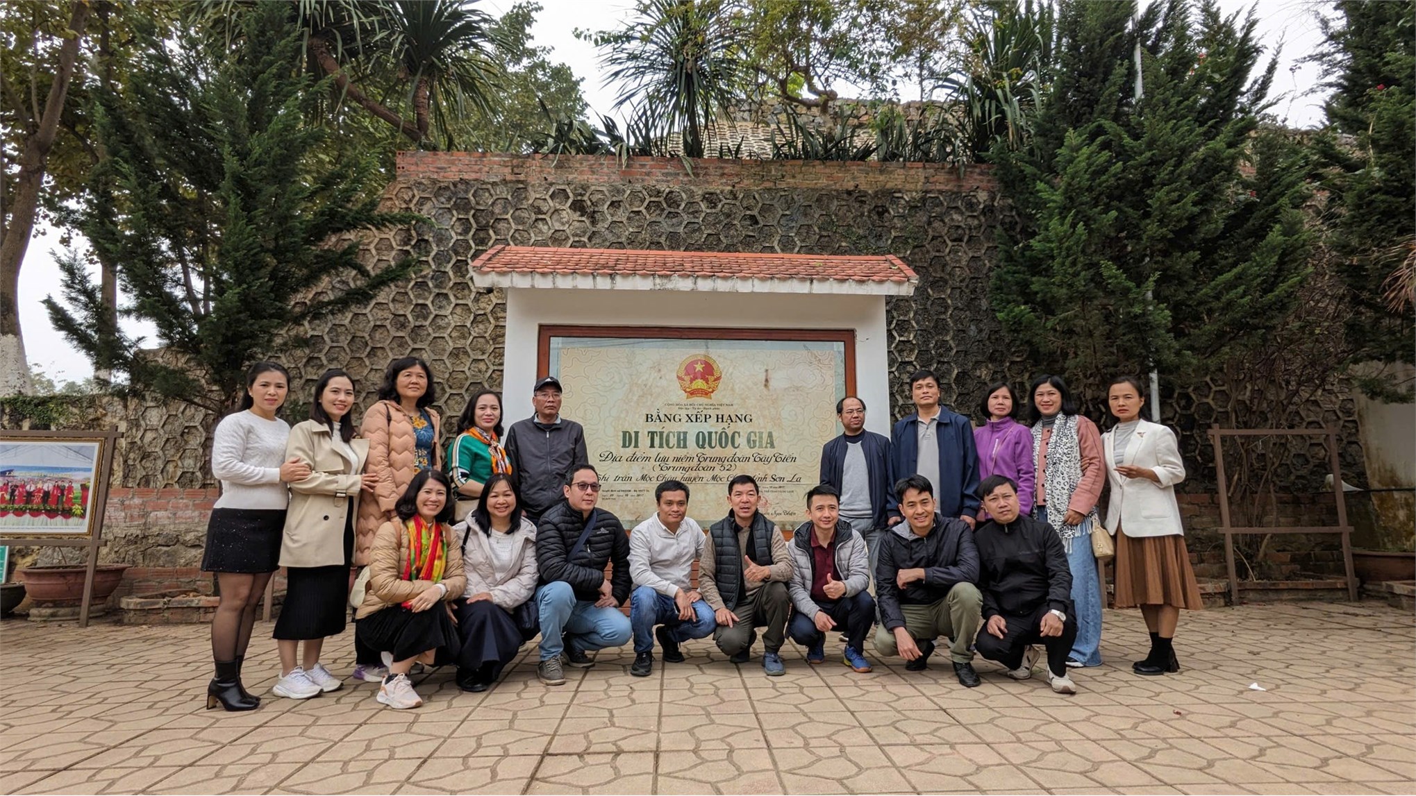 Đảng bộ bộ phận Trường CNTT&TT về nguồn tại Mộc Châu – Hành trình tri ân lịch sử, bồi đắp niềm tin cách mạng