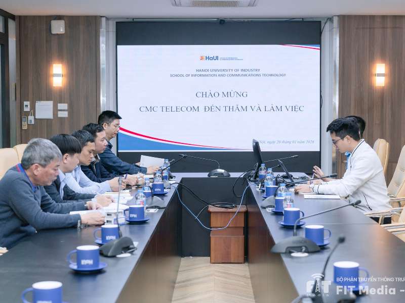 Trường Công nghệ Thông tin và Truyền thông HaUI làm việc với CMC Telecom: Thúc đẩy hợp tác đào tạo và chuyển đổi số