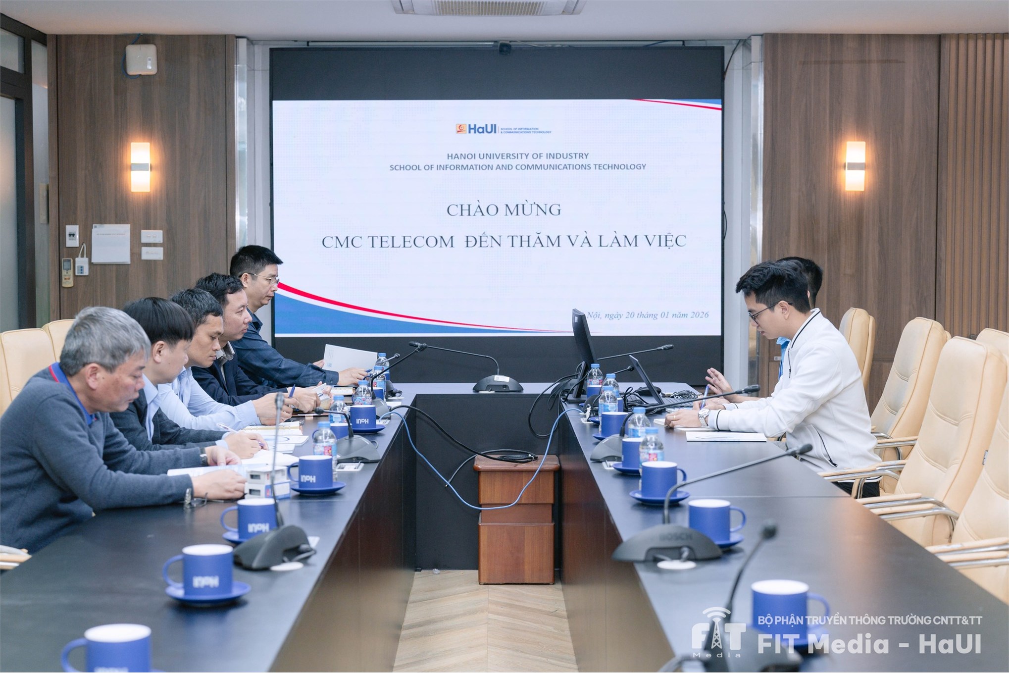 Trường Công nghệ Thông tin và Truyền thông HaUI làm việc với CMC Telecom: Thúc đẩy hợp tác đào tạo và chuyển đổi số