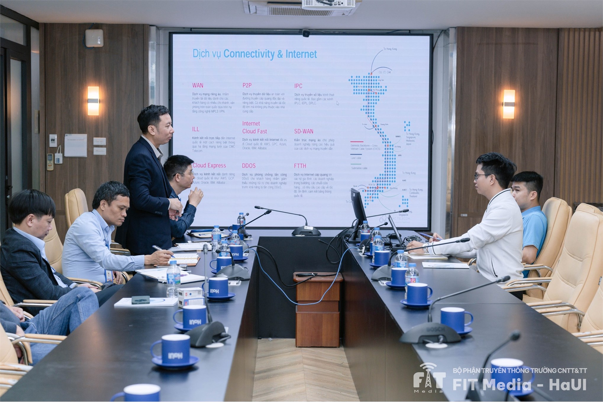 Trường Công nghệ Thông tin và Truyền thông HaUI làm việc với CMC Telecom: Thúc đẩy hợp tác đào tạo và chuyển đổi số