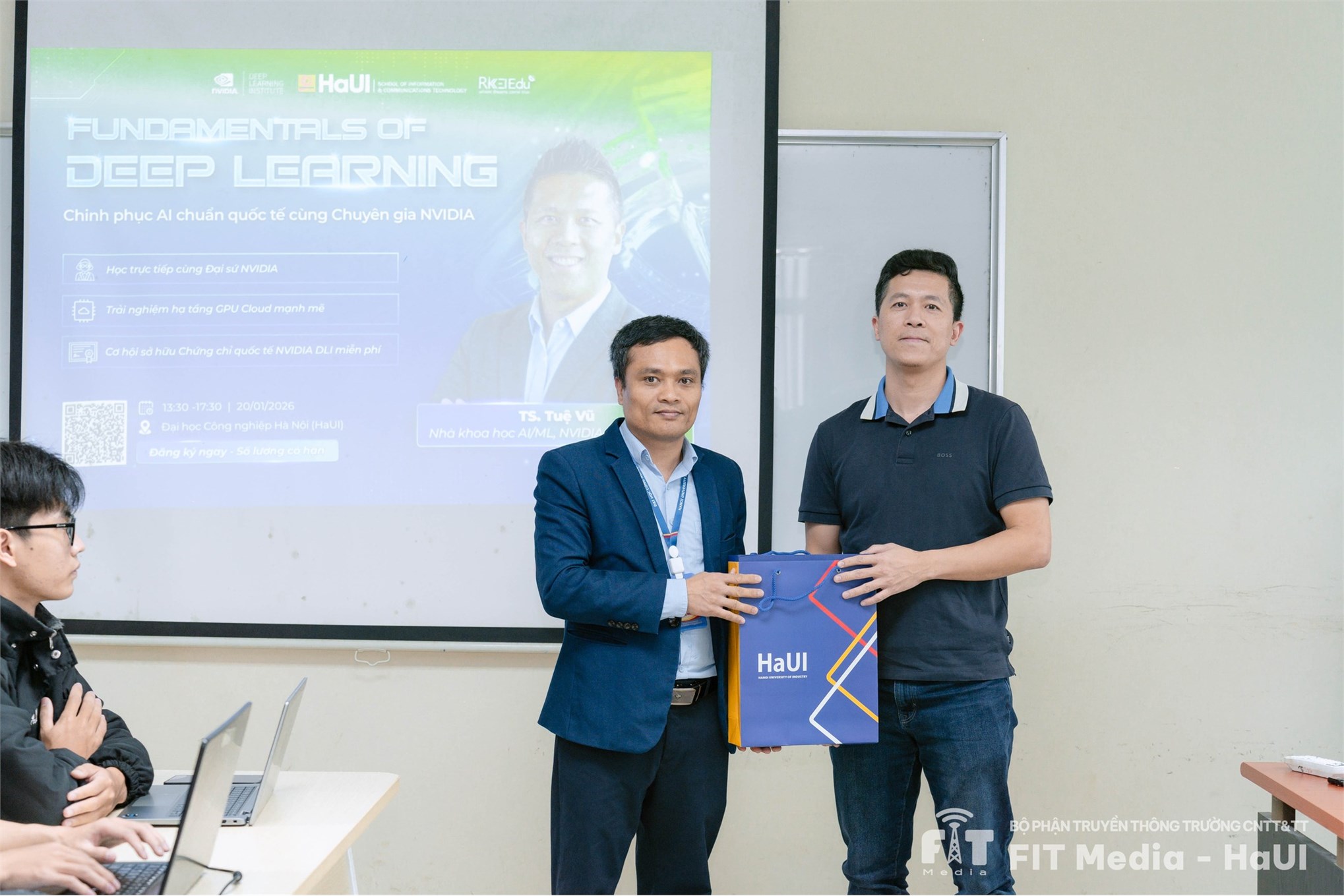 Hội thảo “Fundamentals of Deep Learning” – Lan tỏa tri thức nền tảng, thúc đẩy năng lực nghiên cứu và ứng dụng AI