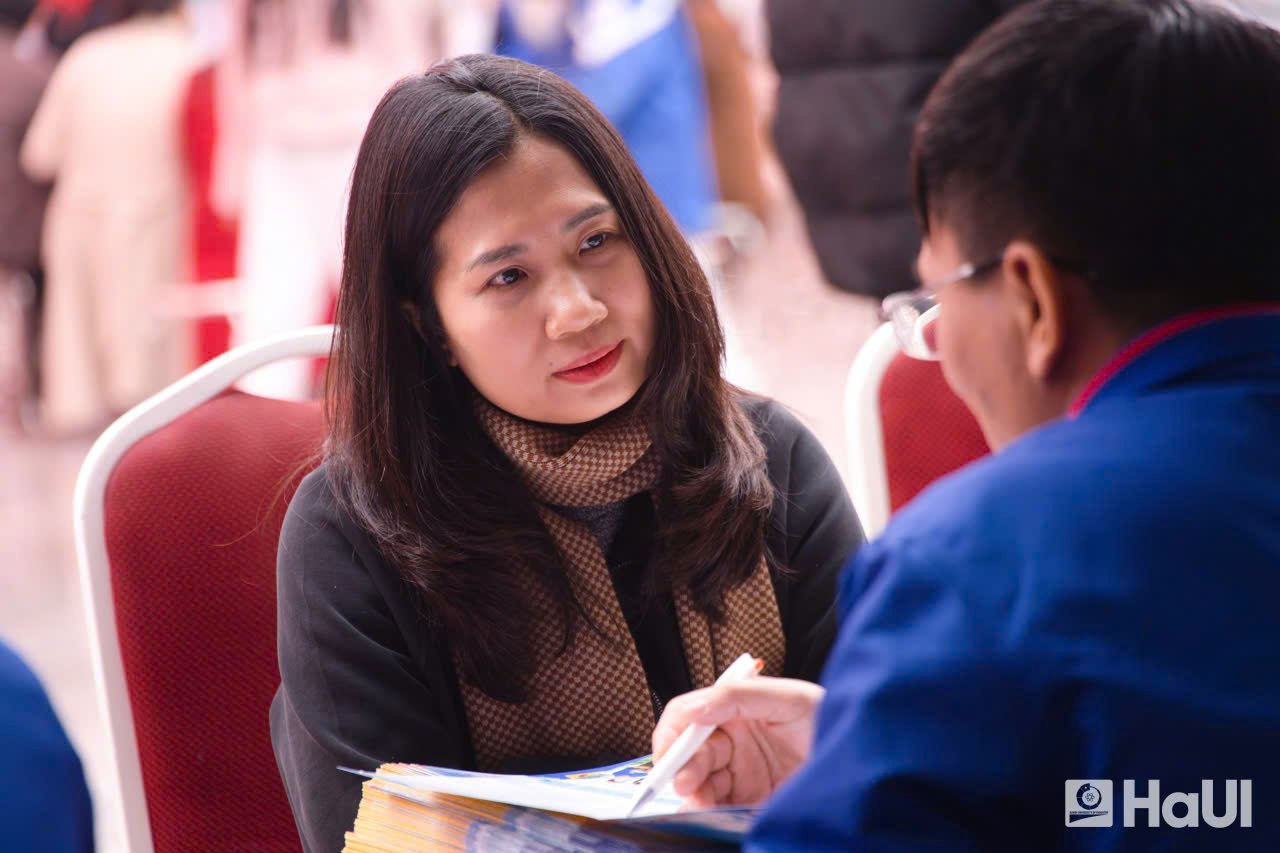 SICT đồng hành cùng học sinh Ninh Bình trong chương trình tư vấn tuyển sinh – định hướng nghề nghiệp 2026