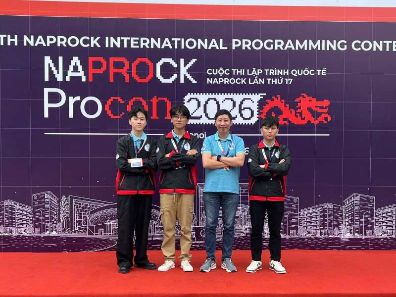 Sinh viên Trường Công nghệ Thông tin và Truyền thông tham gia sân chơi lập trình quốc tế NAPROCK PROCON 2026