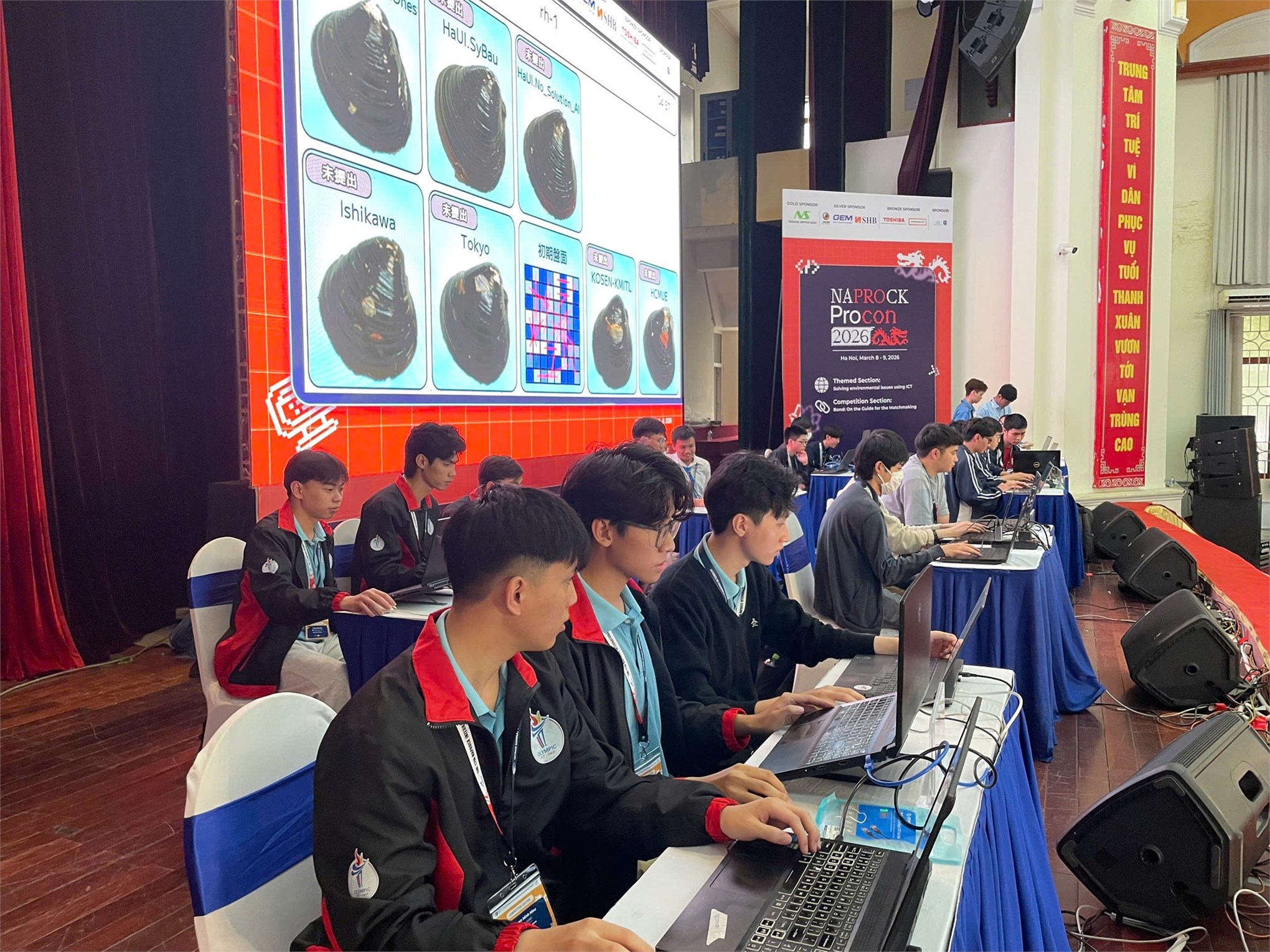 Sinh viên Trường Công nghệ Thông tin và Truyền thông tham gia sân chơi lập trình quốc tế NAPROCK PROCON 2026