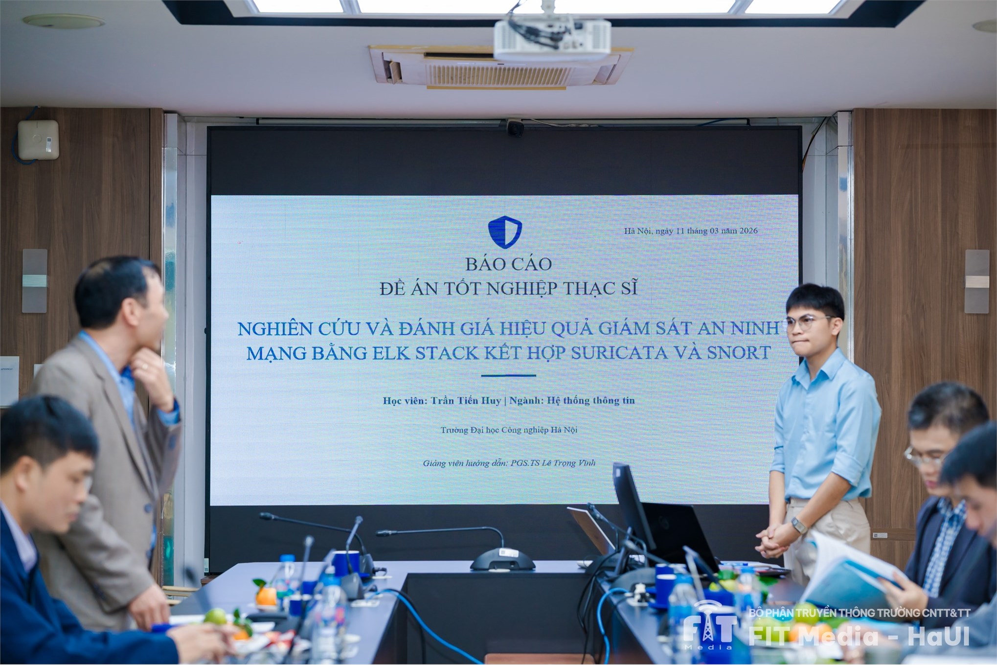 Hội đồng bảo vệ đề án tốt nghiệp thạc sĩ ngành Hệ thống thông tin