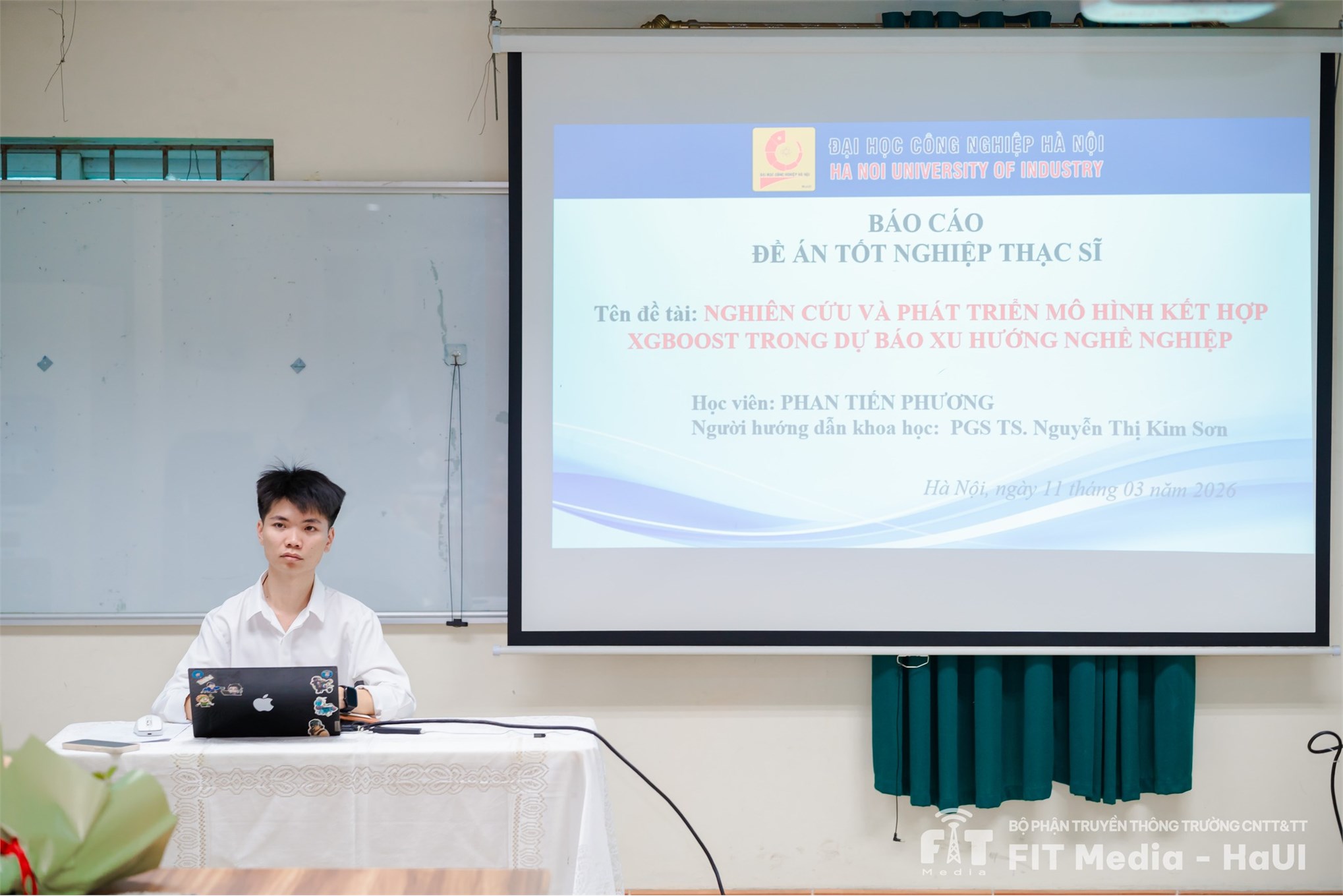 Hội đồng bảo vệ đề án tốt nghiệp thạc sĩ ngành Hệ thống thông tin