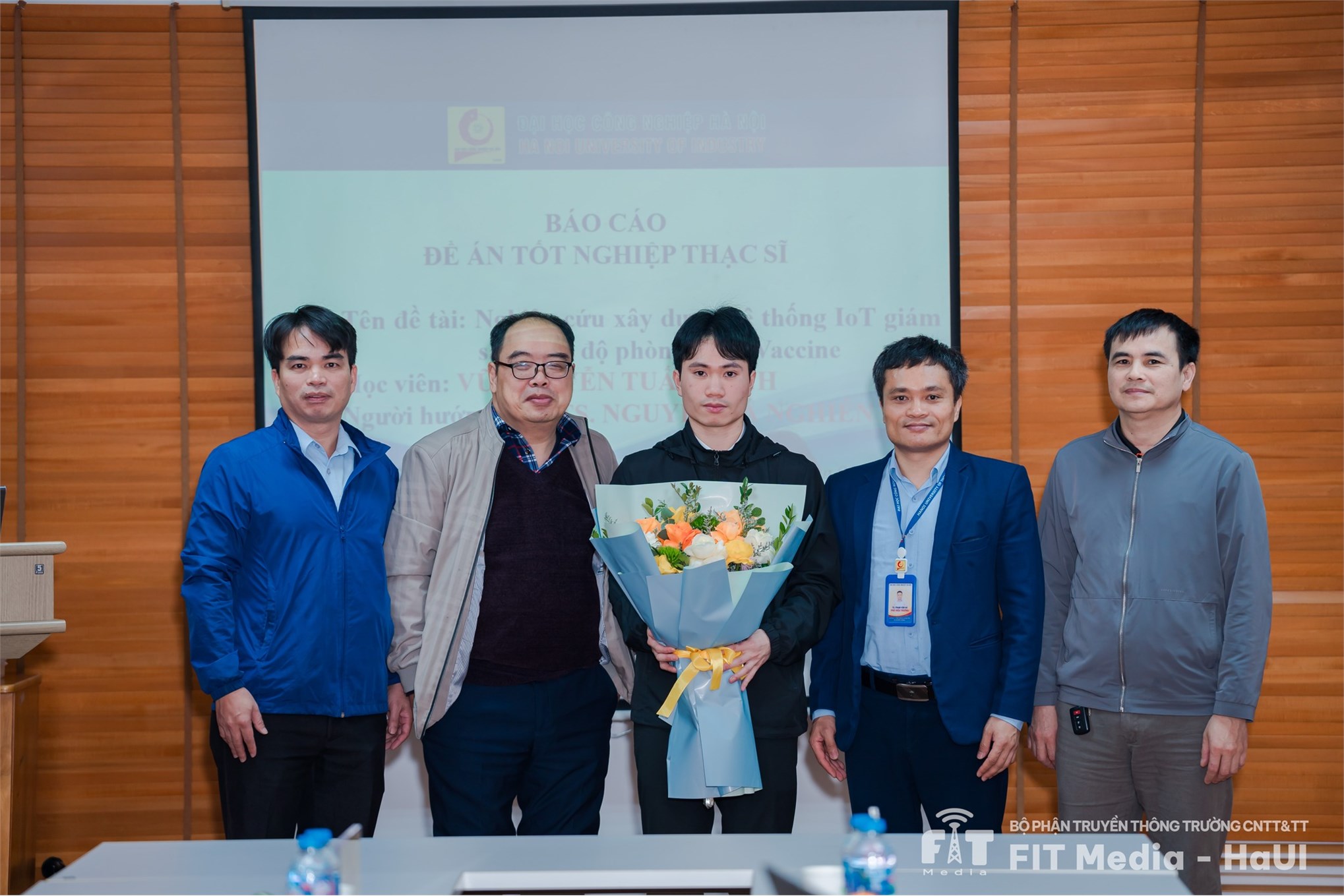 Hội đồng bảo vệ đề án tốt nghiệp thạc sĩ ngành Hệ thống thông tin