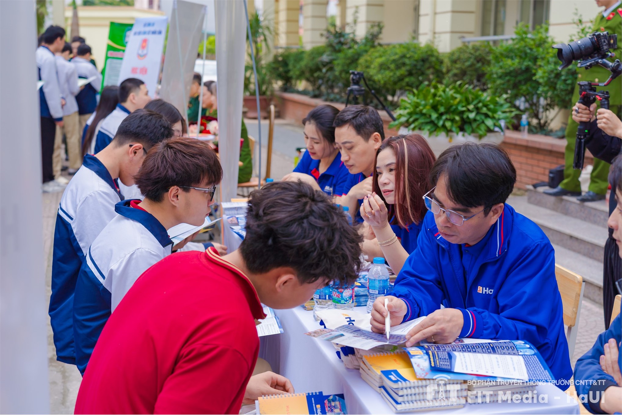 Trường Công nghệ thông tin và Truyền thông – Đại học Công nghiệp Hà Nội tư vấn tuyển sinh tại Trường THPT Thượng Cát
