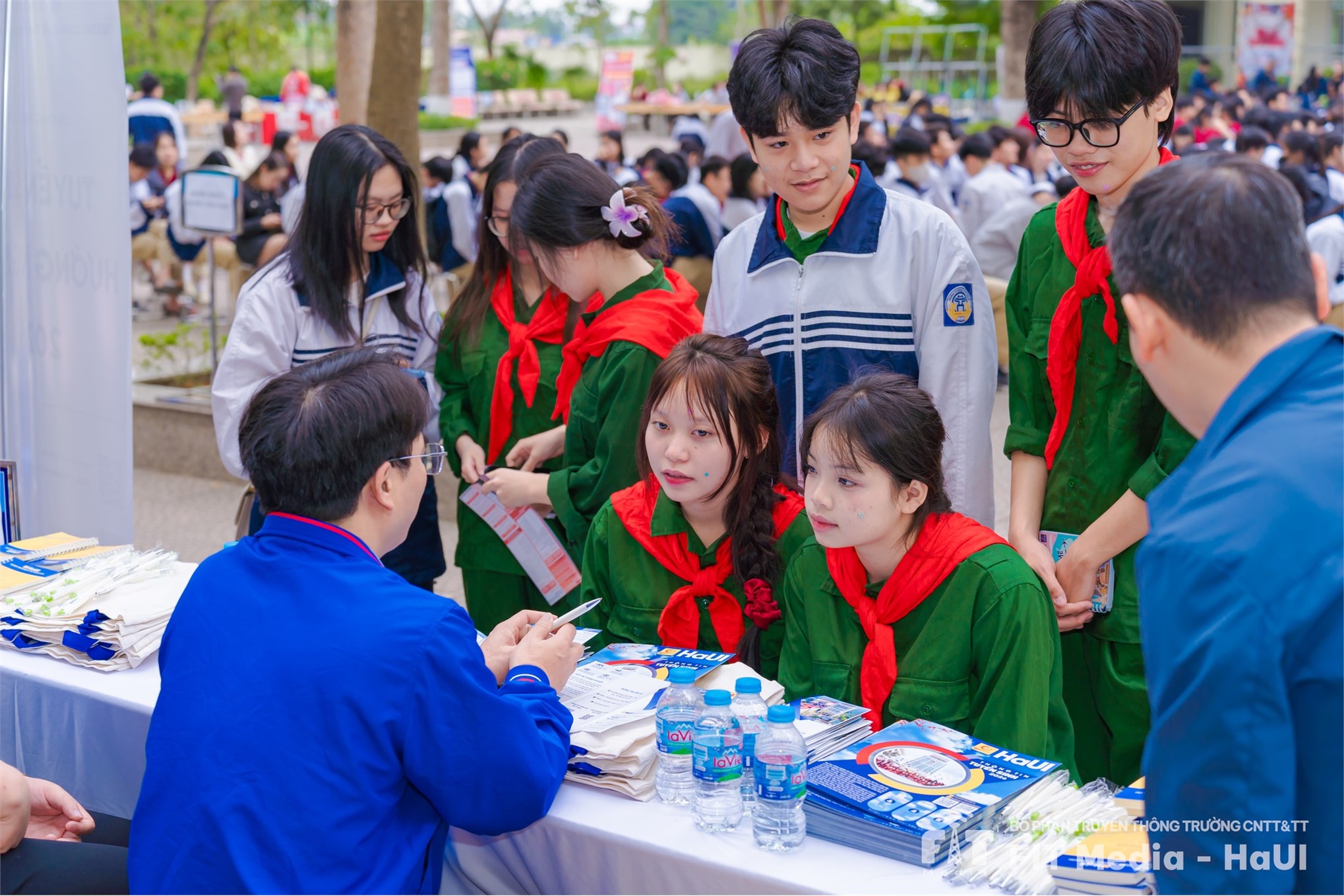 Trường Công nghệ thông tin và Truyền thông – Đại học Công nghiệp Hà Nội tư vấn tuyển sinh tại Trường THPT Thượng Cát