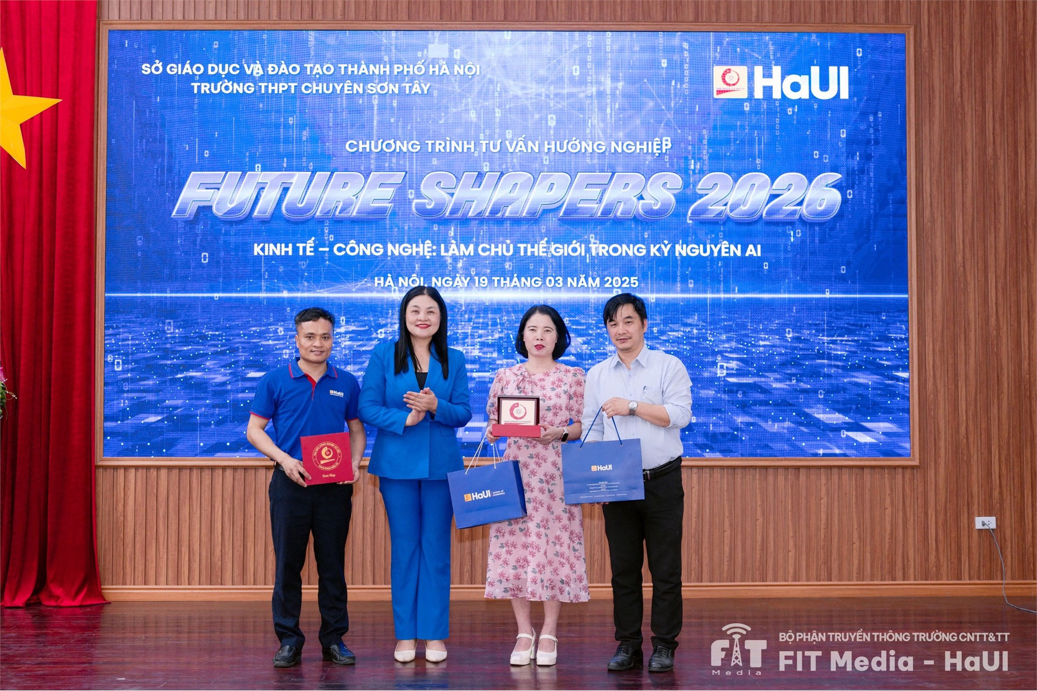 Tư vấn tuyển sinh tại trường THPT chuyên Sơn Tây – Kết nối định hướng nghề nghiệp trong kỷ nguyên số