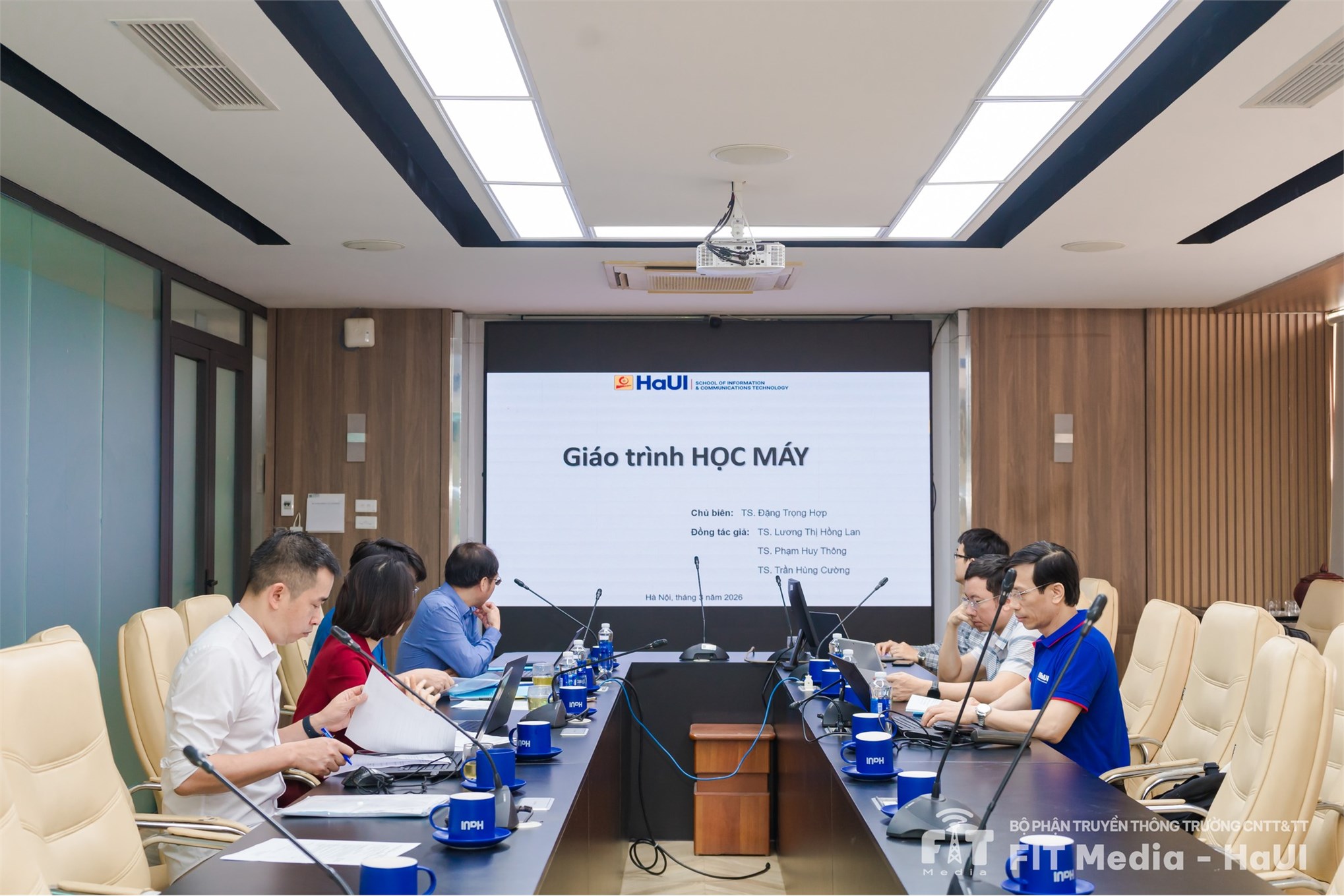 Tổ chức Hội đồng thẩm định giáo trình “Học máy”