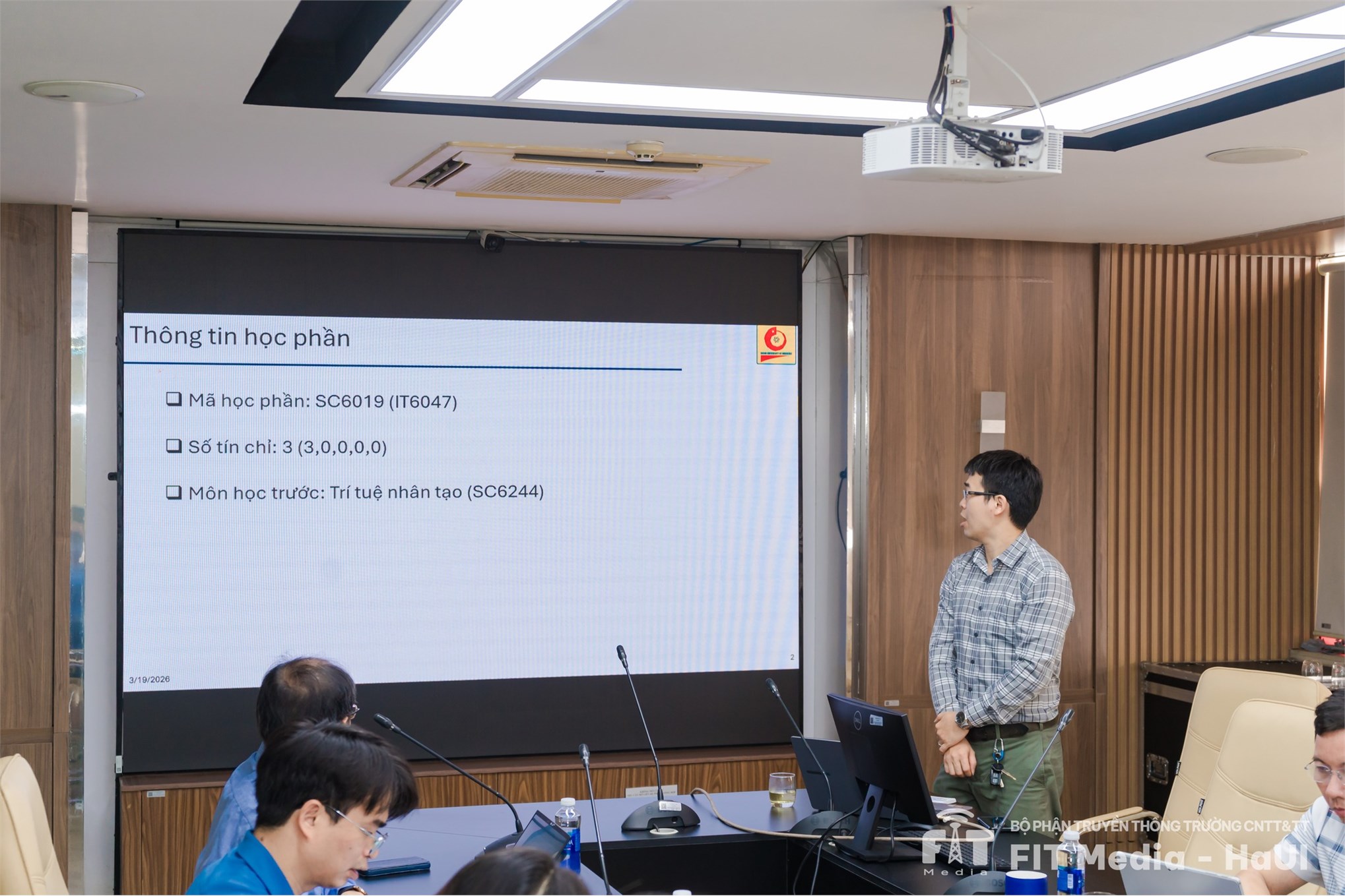 Tổ chức Hội đồng thẩm định giáo trình “Học máy”