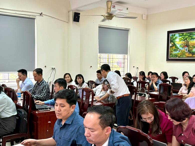 Tập huấn “Ứng dụng AI trong quản trị và dạy học” – Lan tỏa tri thức công nghệ tới giáo dục phổ thông