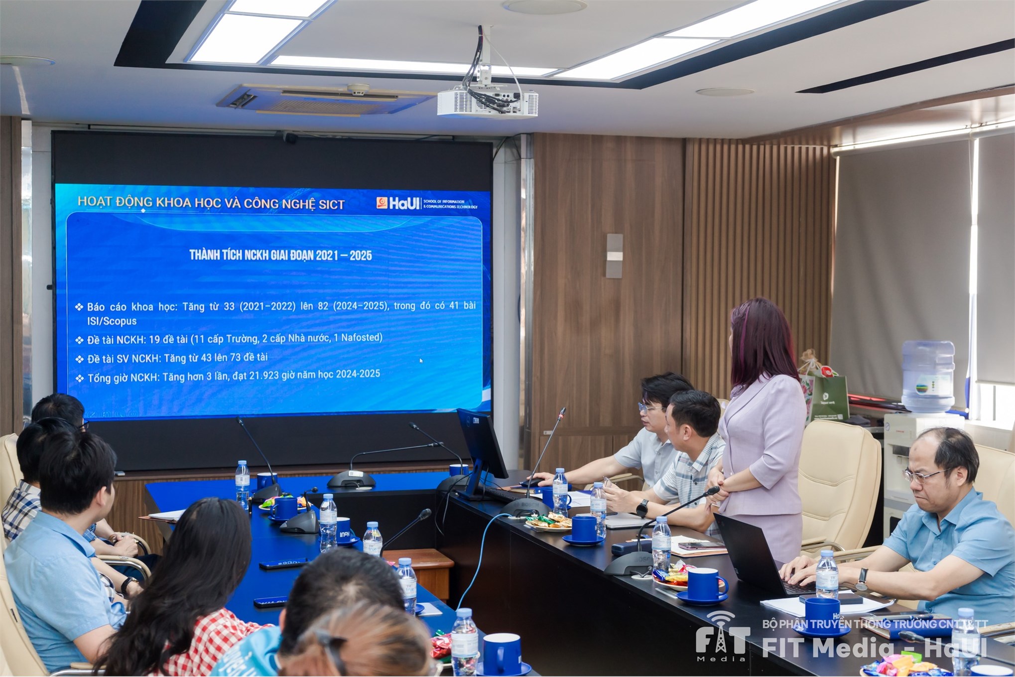 Tọa đàm hợp tác đào tạo sau đại học và nghiên cứu