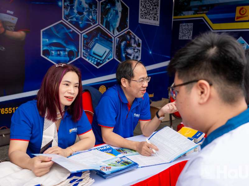 Sôi động Ngày hội Tư vấn tuyển sinh – Hướng nghiệp 2026 tại Hải Phòng