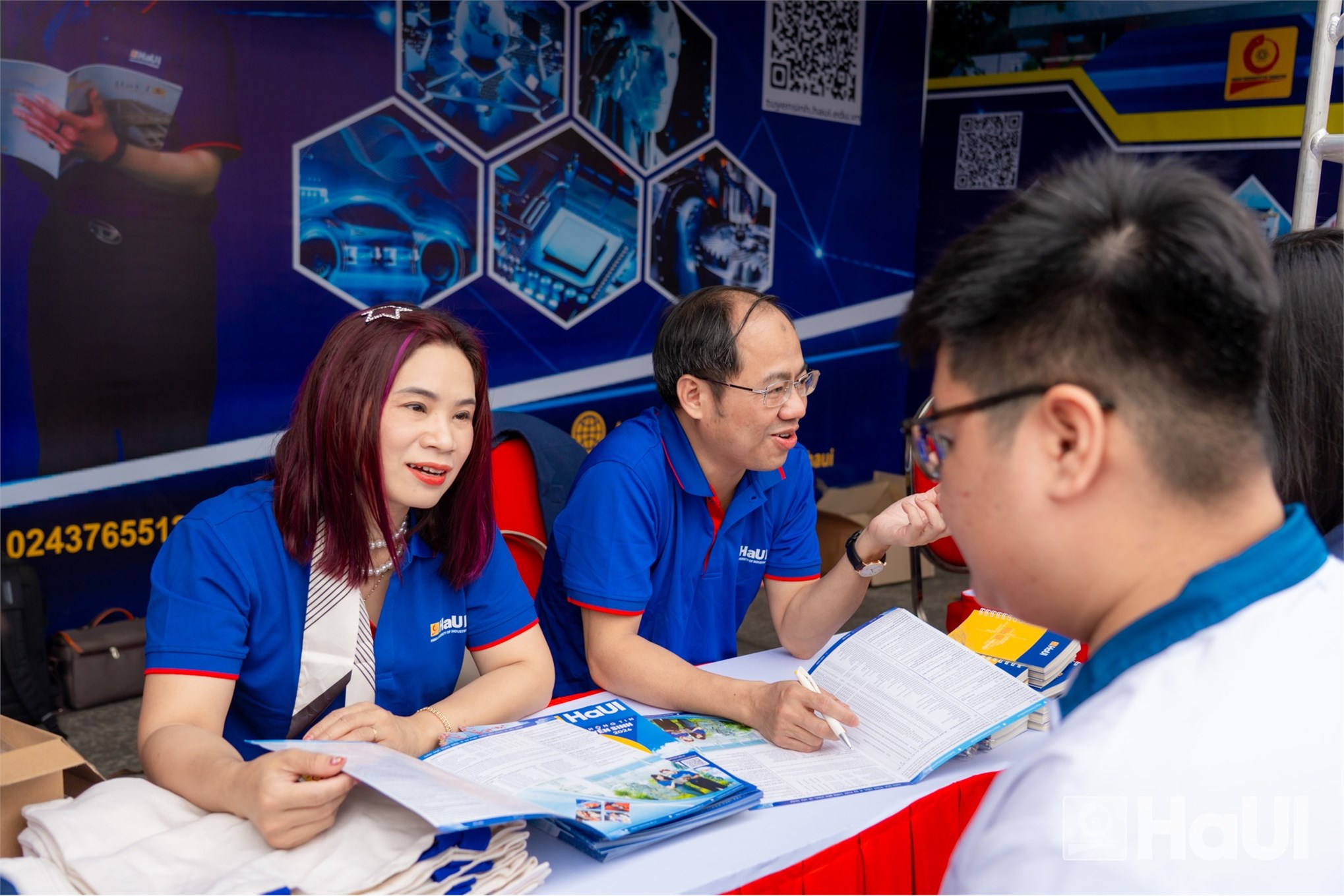 Sôi động Ngày hội Tư vấn tuyển sinh – Hướng nghiệp 2026 tại Hải Phòng