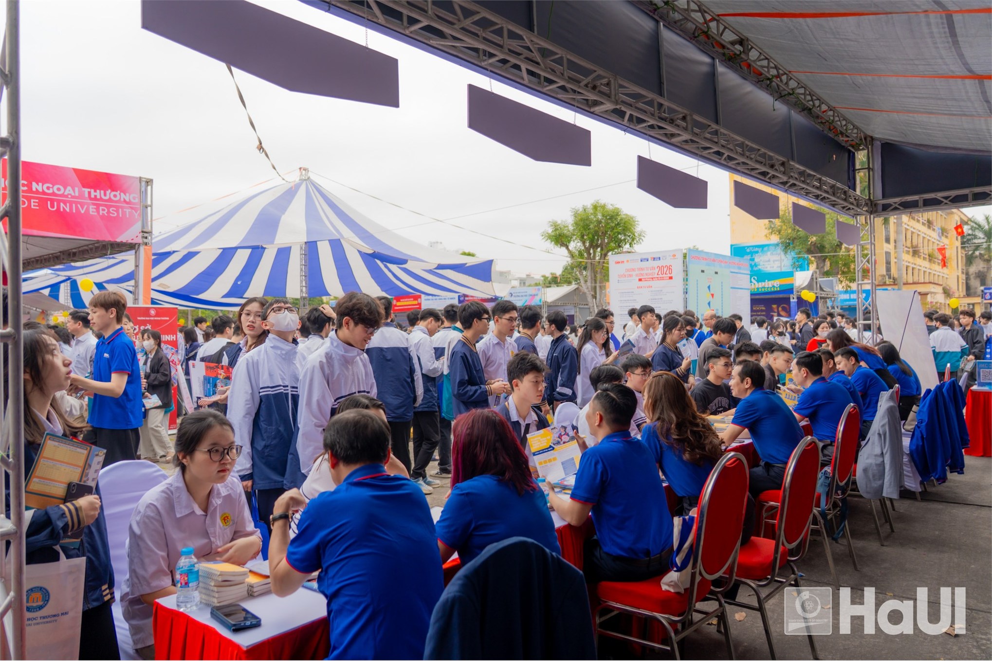 Sôi động Ngày hội Tư vấn tuyển sinh – Hướng nghiệp 2026 tại Hải Phòng