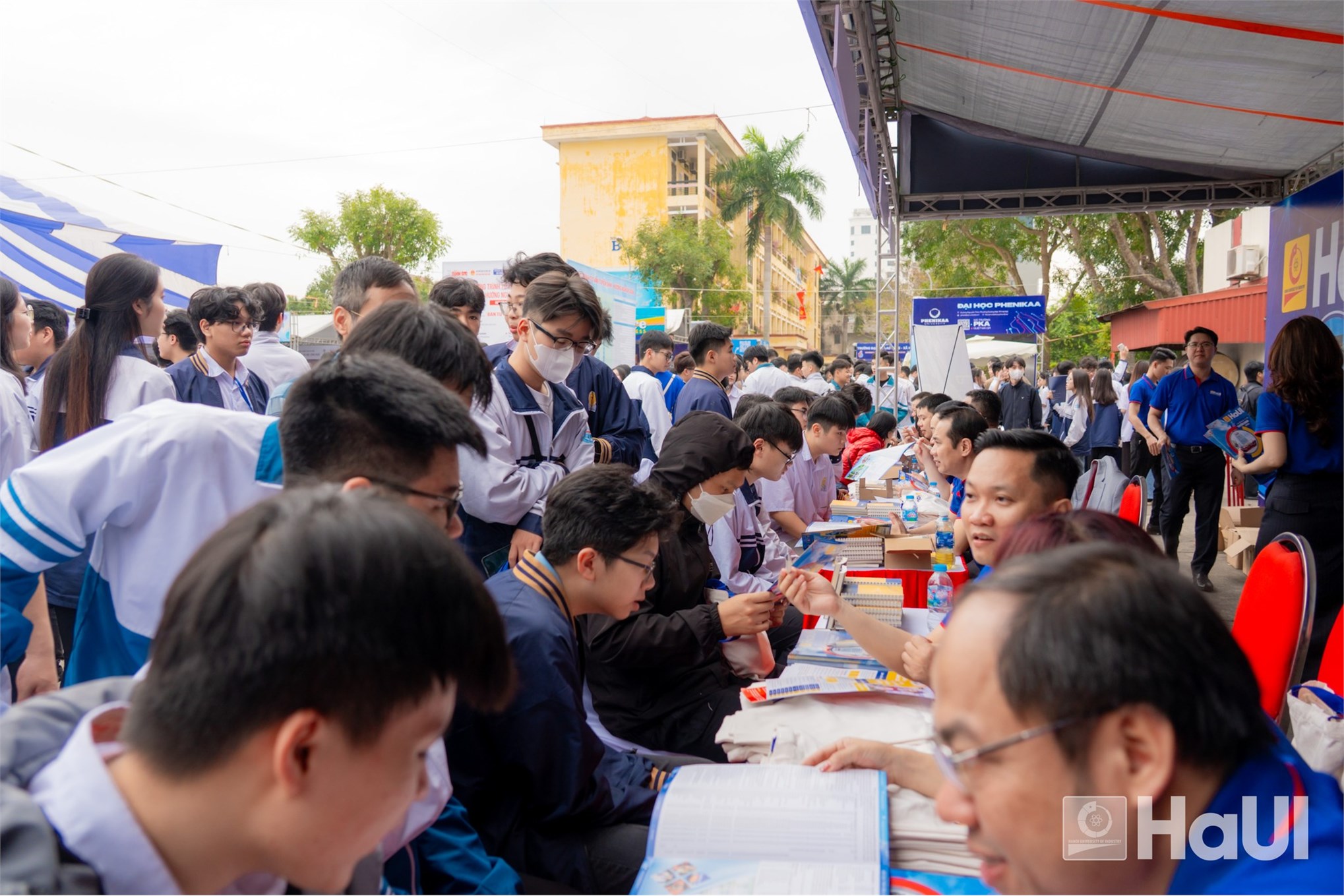 Sôi động Ngày hội Tư vấn tuyển sinh – Hướng nghiệp 2026 tại Hải Phòng