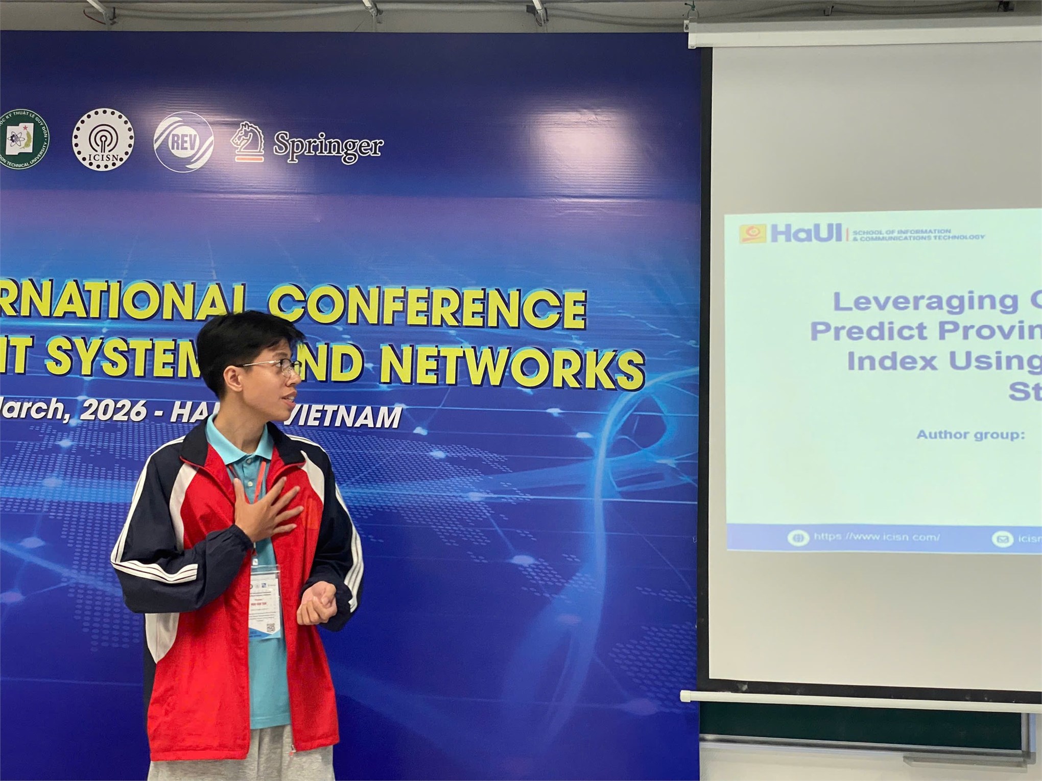 Sinh viên SICT–HaUI tự tin tỏa sáng tại Hội thảo quốc tế ICISN 2026