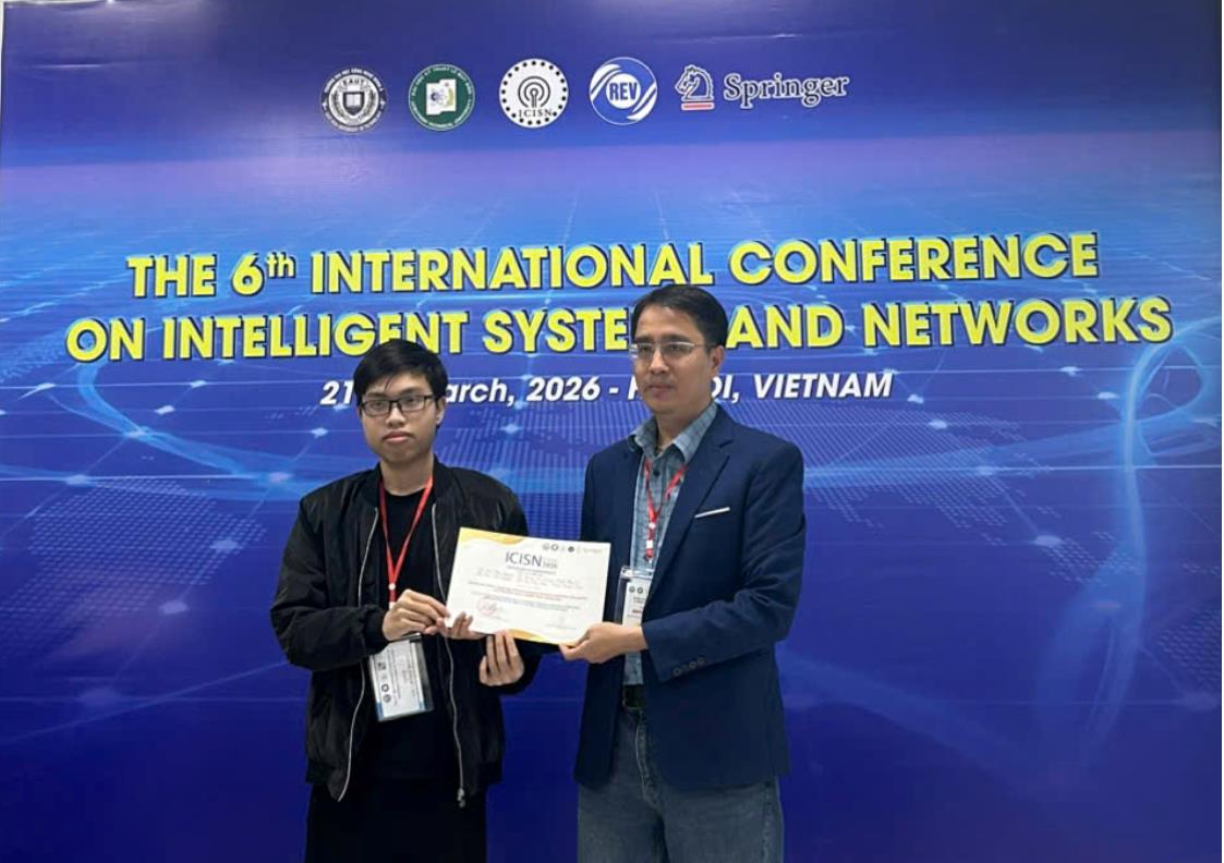 Sinh viên SICT–HaUI tự tin tỏa sáng tại Hội thảo quốc tế ICISN 2026