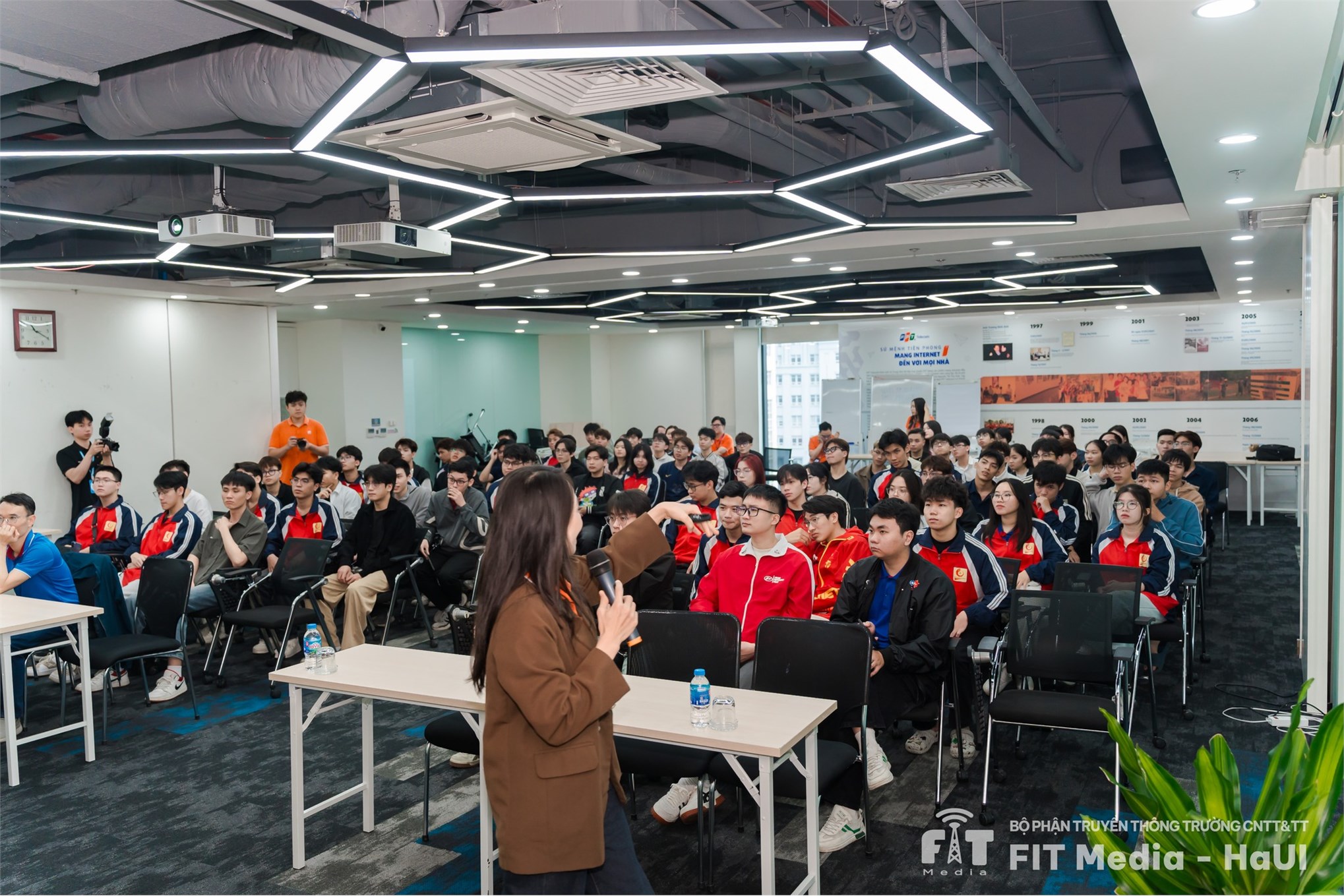 Tour doanh nghiệp tại FPT Telecom – Hành trình trải nghiệm & định hướng nghề nghiệp