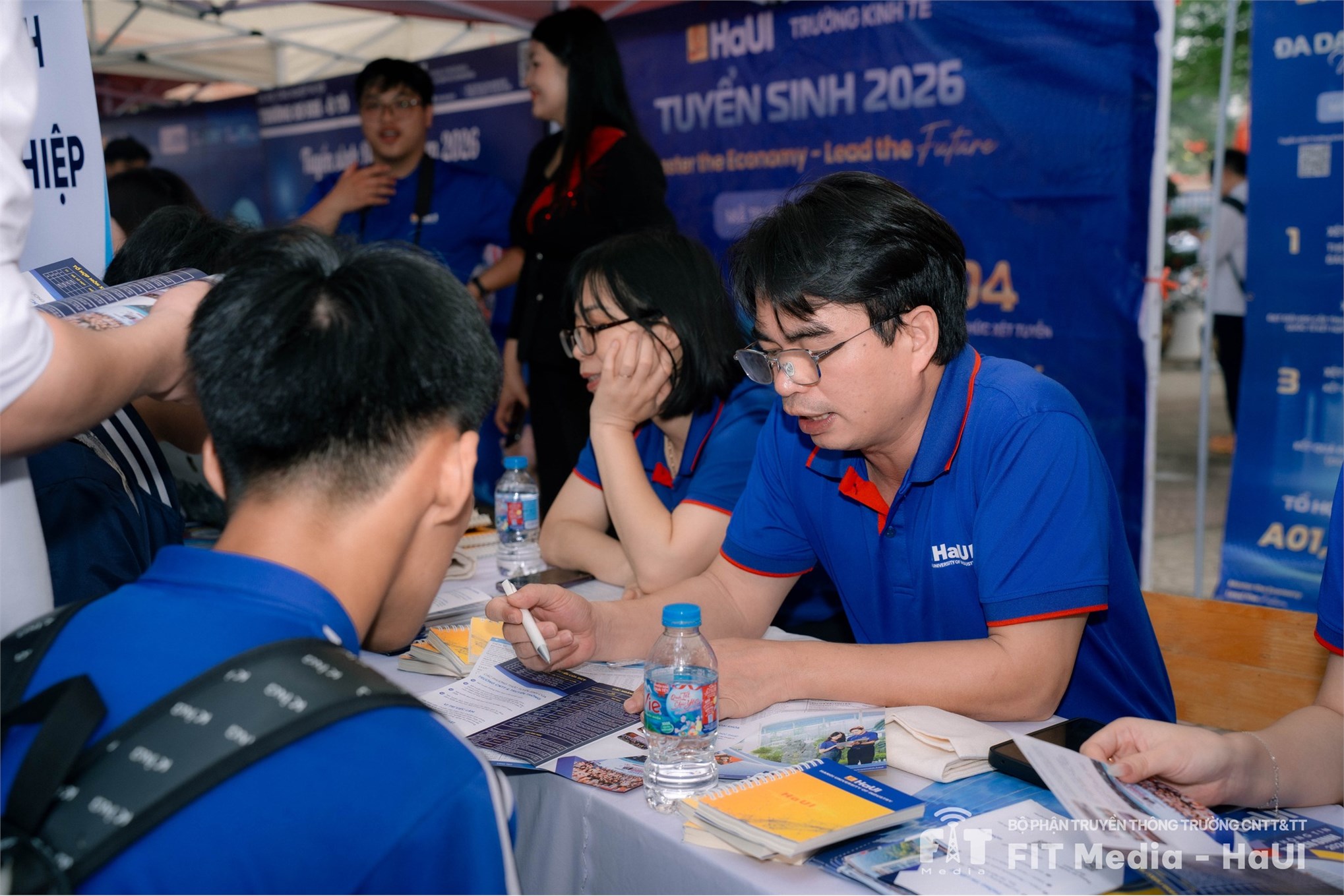 Sôi động Ngày hội tư vấn, hướng nghiệp 2026 tại Trường THPT Đại Mỗ