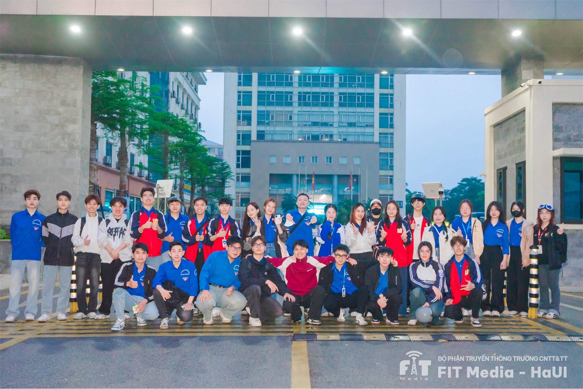 Lan tỏa tinh thần “vượt nắng, thắng mưa” của tuổi trẻ SICT