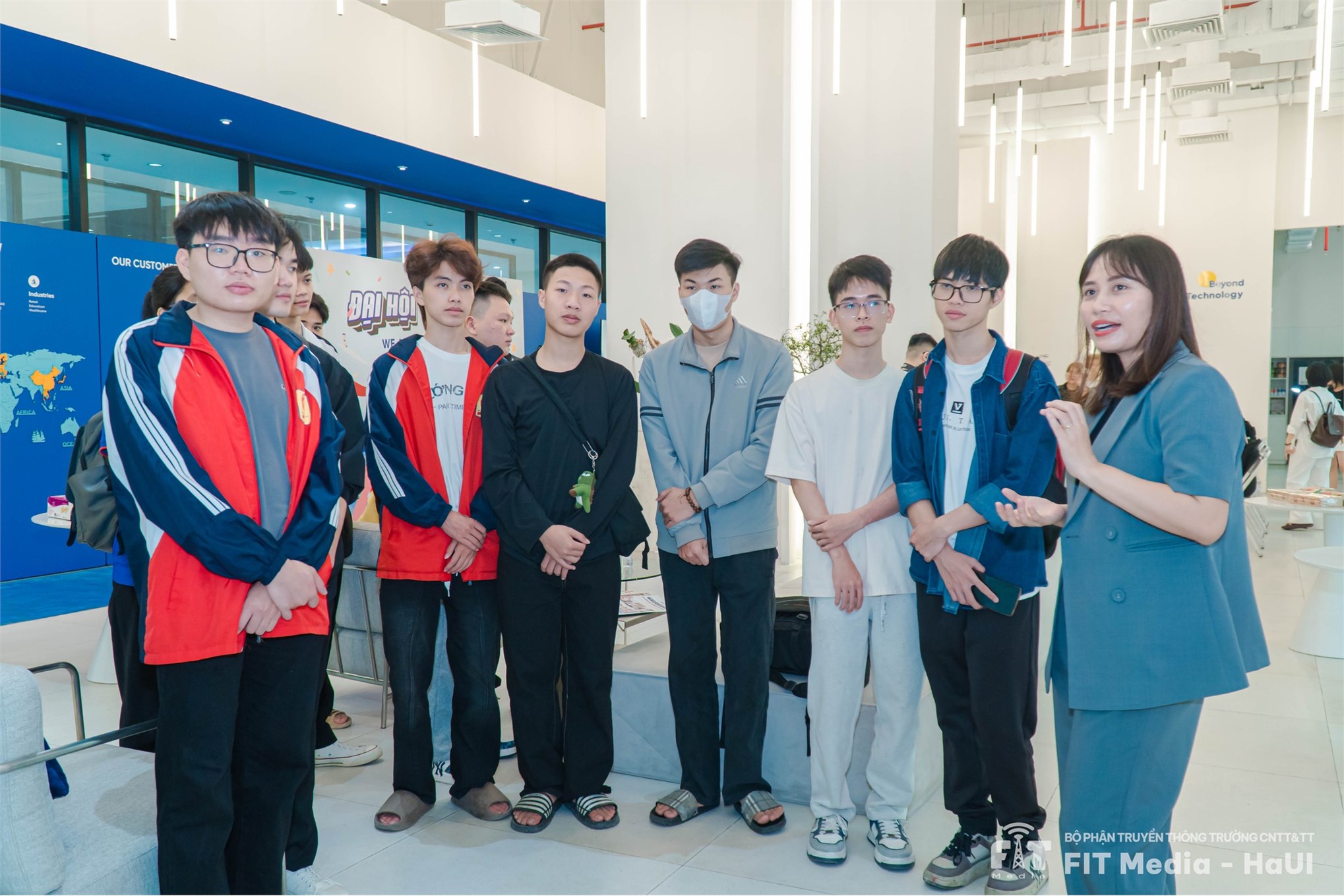 Sinh viên SICT – HaUI tham quan doanh nghiệp Rabiloo: Trải nghiệm thực tế, mở rộng cơ hội nghề nghiệp