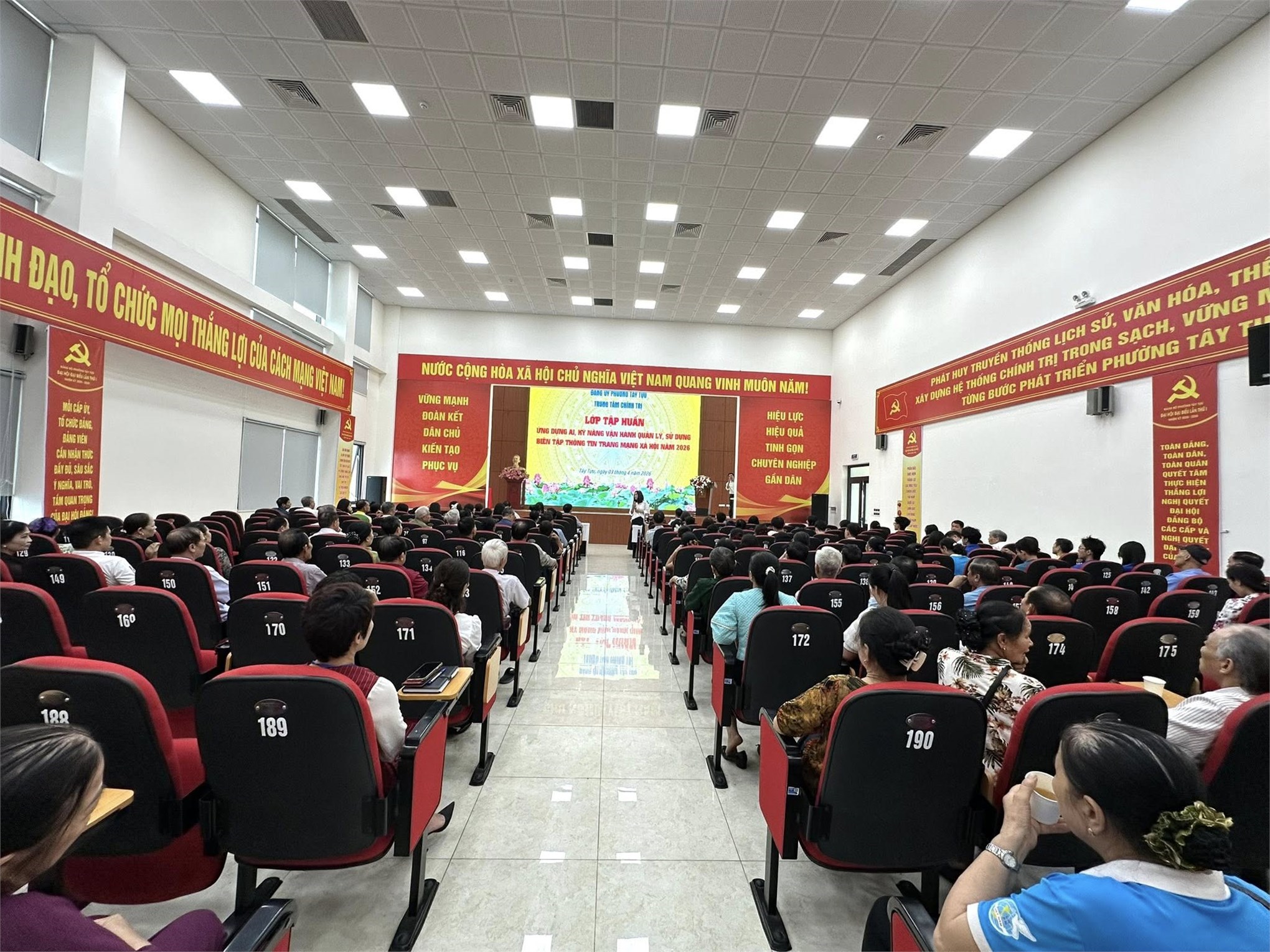 Tập huấn ứng dụng AI, kỹ năng vận hành – quản lý và biên tập nội dung trên mạng xã hội: Nâng cao năng lực số trong giai đoạn chuyển đổi số