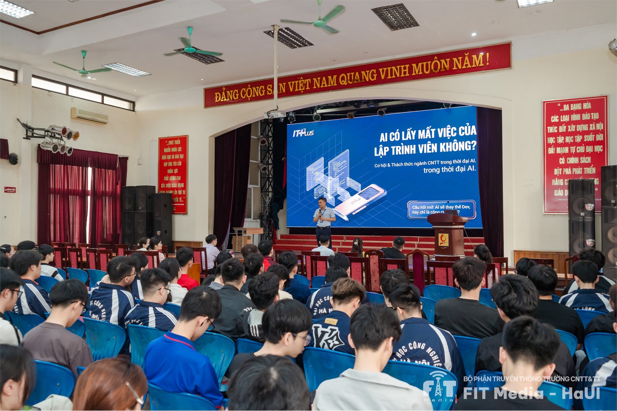 Giải mã “cơn sốt AI” – Nắm bắt cơ hội nghề nghiệp trong kỷ nguyên số