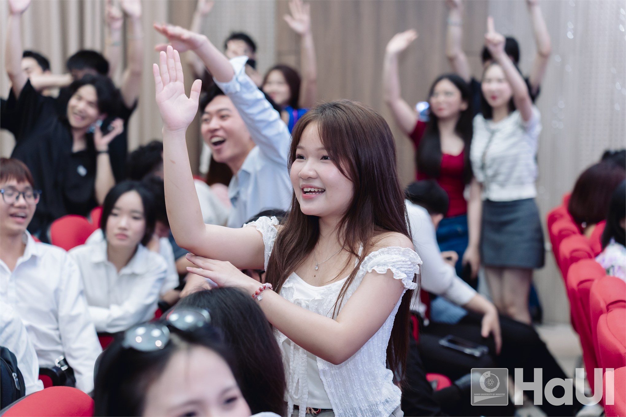 Sinh viên Trường Công nghệ Thông tin và Truyền thông xuất sắc giành Giải Nhì tại Chung kết Cuộc thi tìm hiểu chủ trương, đường lối, chính sách pháp luật về khởi nghiệp năm 2026