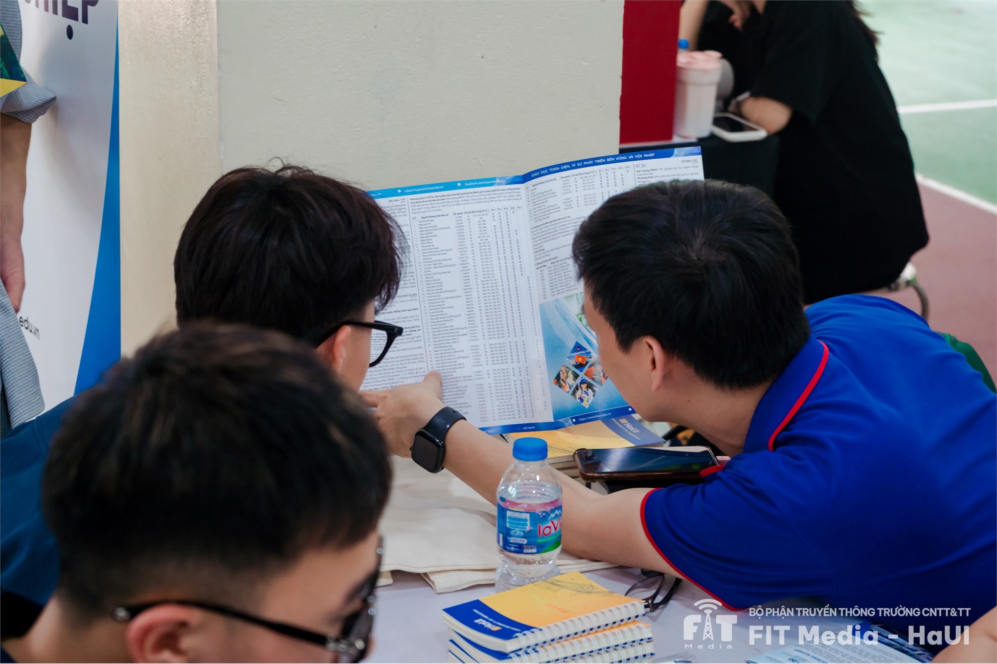 Không khí sôi động tại Ngày hội tư vấn, hướng nghiệp 2026 ở Trường Liên cấp THCS & THPT Lê Quý Đôn