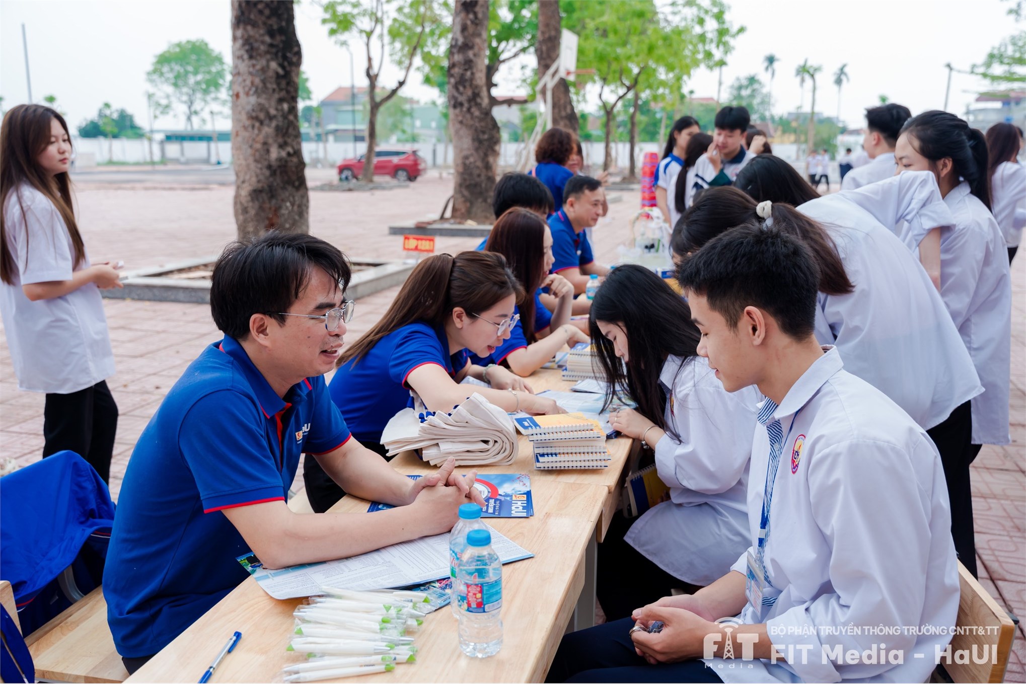 THPT Mỹ Đức B sôi động cùng hoạt động tư vấn tuyển sinh 2026 của Trường Công nghệ Thông tin và Truyền thông – Đại học Công nghiệp Hà Nội