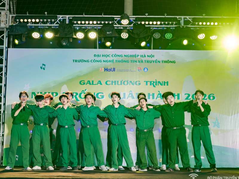 Nhịp trống quân hành 2026 – dấu ấn đẹp trong hành trình tuổi trẻ sinh viên Trường Công nghệ Thông tin và Truyền thông, Đại học Công nghiệp Hà Nội