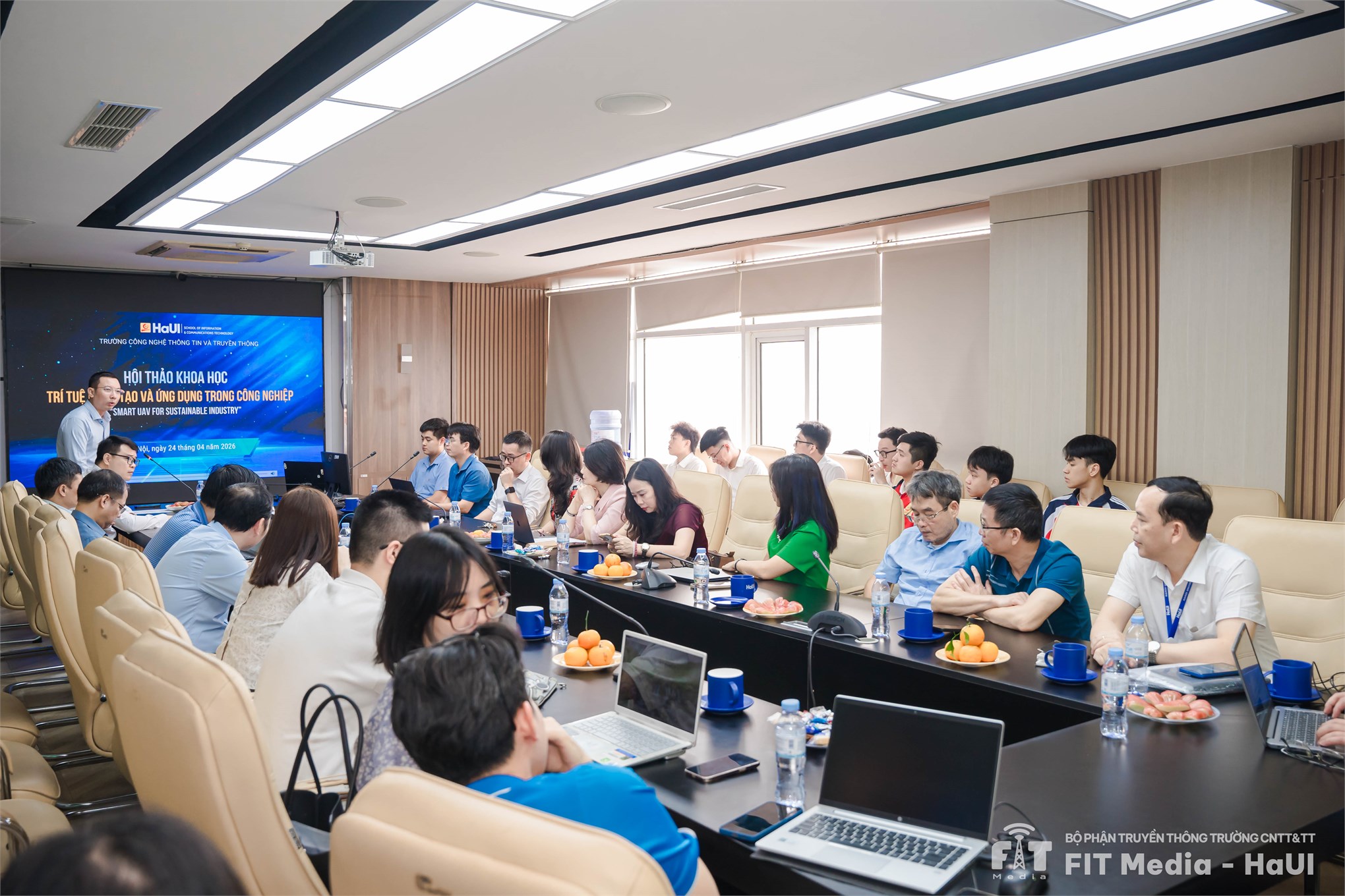 Hội thảo khoa học “Trí tuệ nhân tạo và ứng dụng trong công nghiệp” - Thúc đẩy nghiên cứu và ứng dụng hệ thống tự hành trong môi trường phức tạp