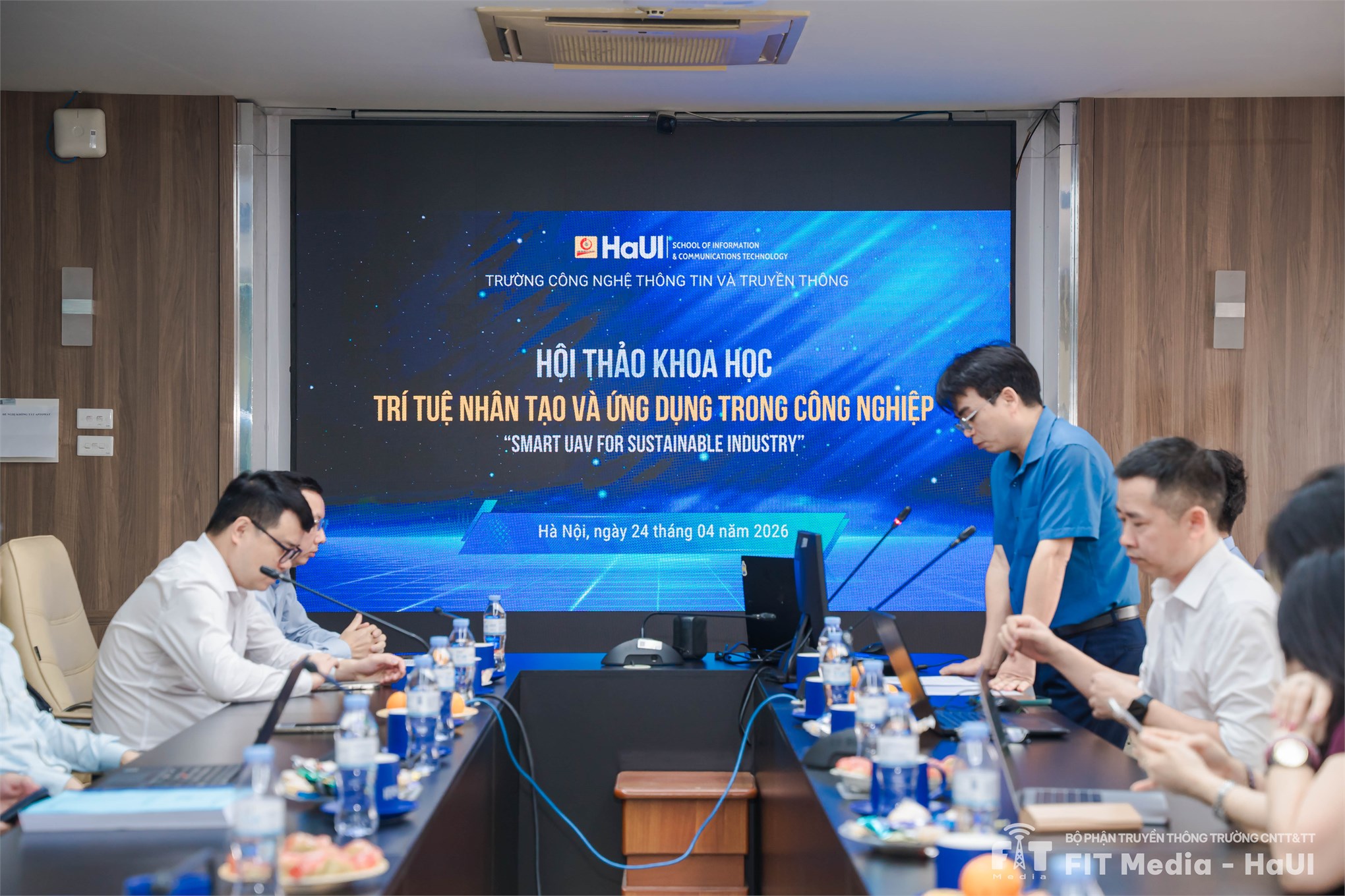 Hội thảo khoa học “Trí tuệ nhân tạo và ứng dụng trong công nghiệp” - Thúc đẩy nghiên cứu và ứng dụng hệ thống tự hành trong môi trường phức tạp