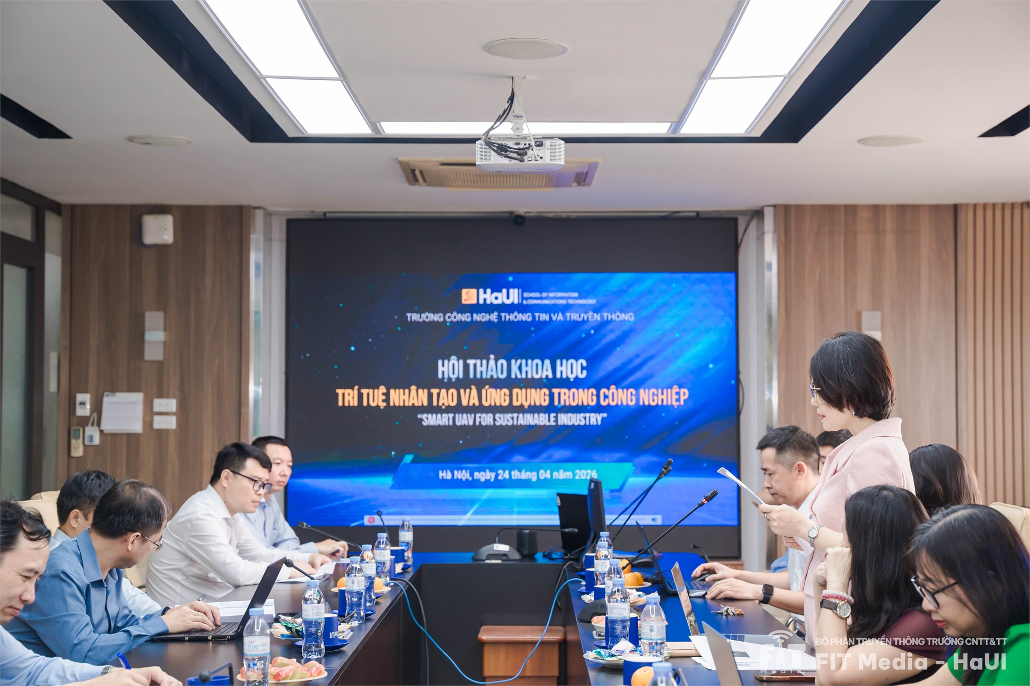 Hội thảo khoa học “Trí tuệ nhân tạo và ứng dụng trong công nghiệp” - Thúc đẩy nghiên cứu và ứng dụng hệ thống tự hành trong môi trường phức tạp