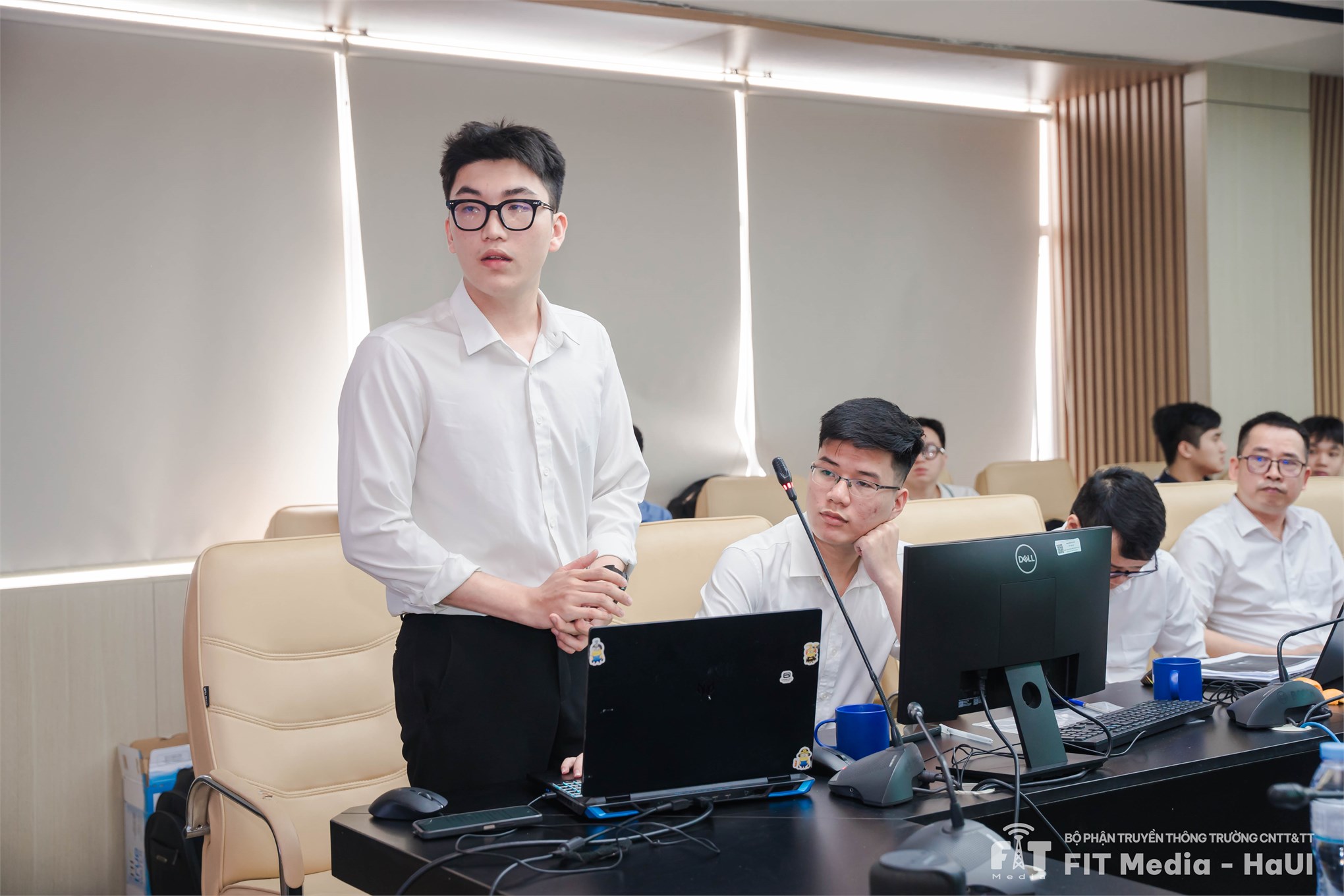 Hội thảo khoa học “Trí tuệ nhân tạo và ứng dụng trong công nghiệp” - Thúc đẩy nghiên cứu và ứng dụng hệ thống tự hành trong môi trường phức tạp